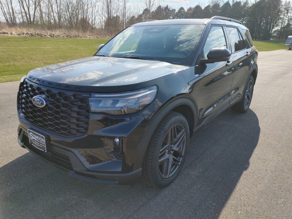 2025 Ford Explorer ST-Line photo 3