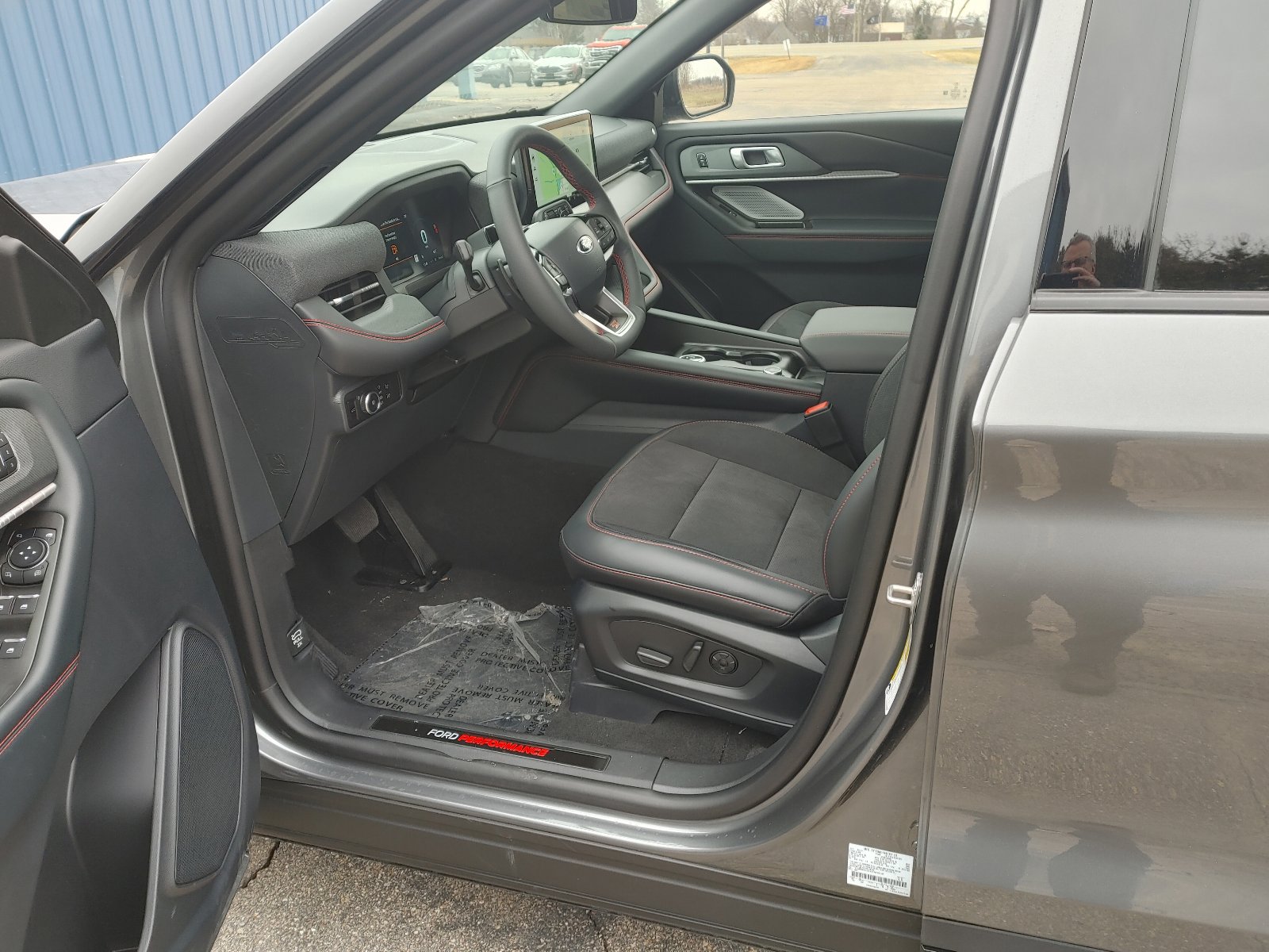 2026 Ford Explorer ST - Photo 9