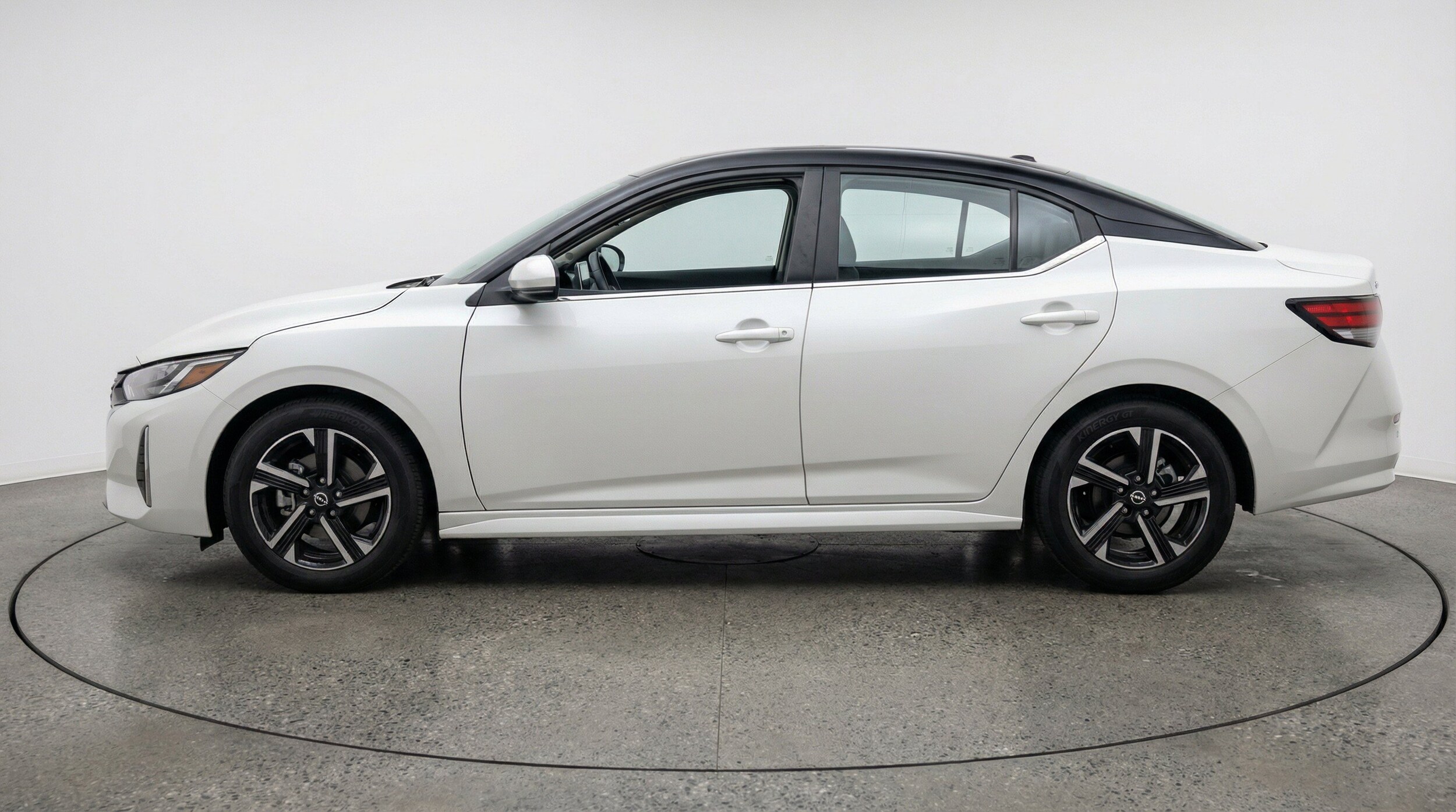 Thumbnail: 2025 Nissan Sentra - 5
