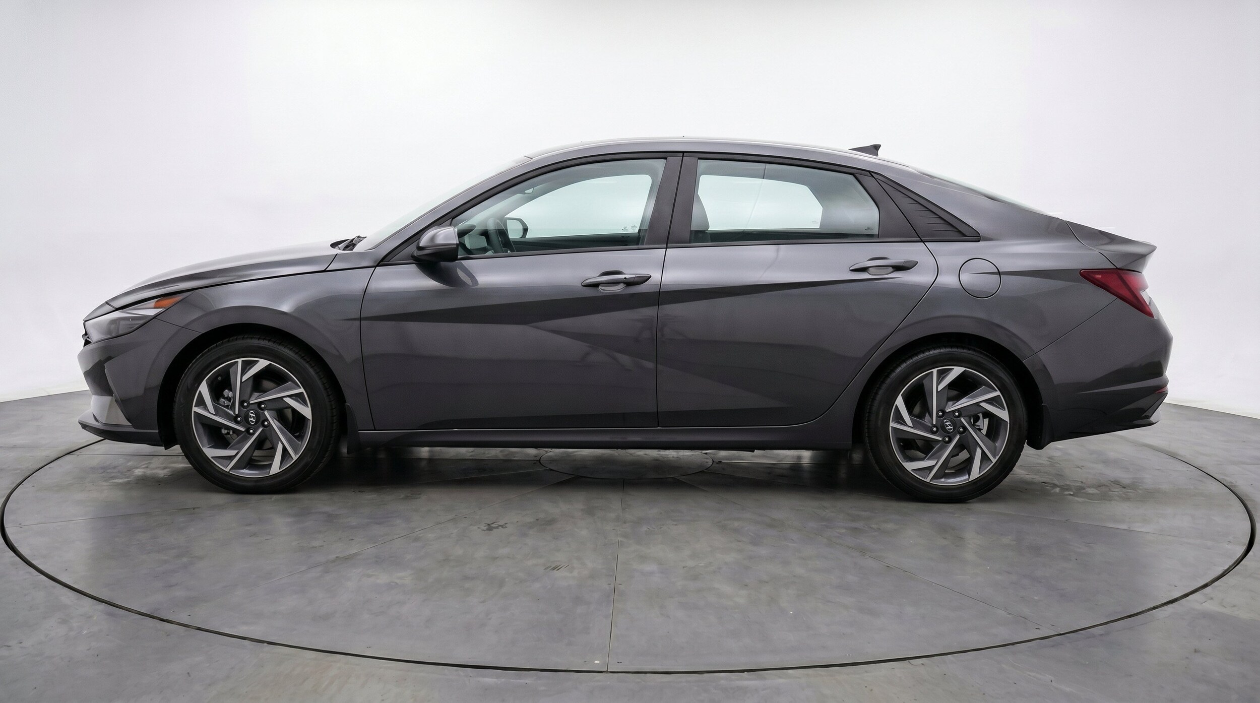 Thumbnail: 2025 Hyundai Elantra - 5