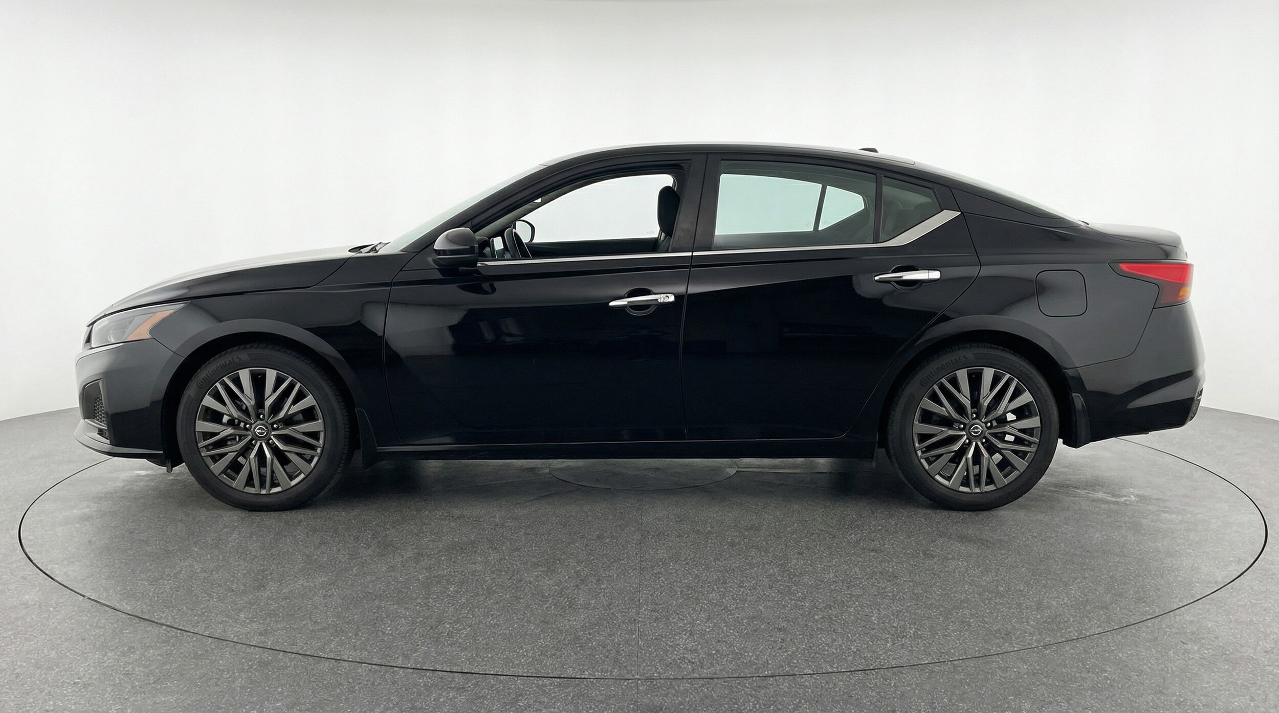 Thumbnail: 2025 Nissan Altima - 4