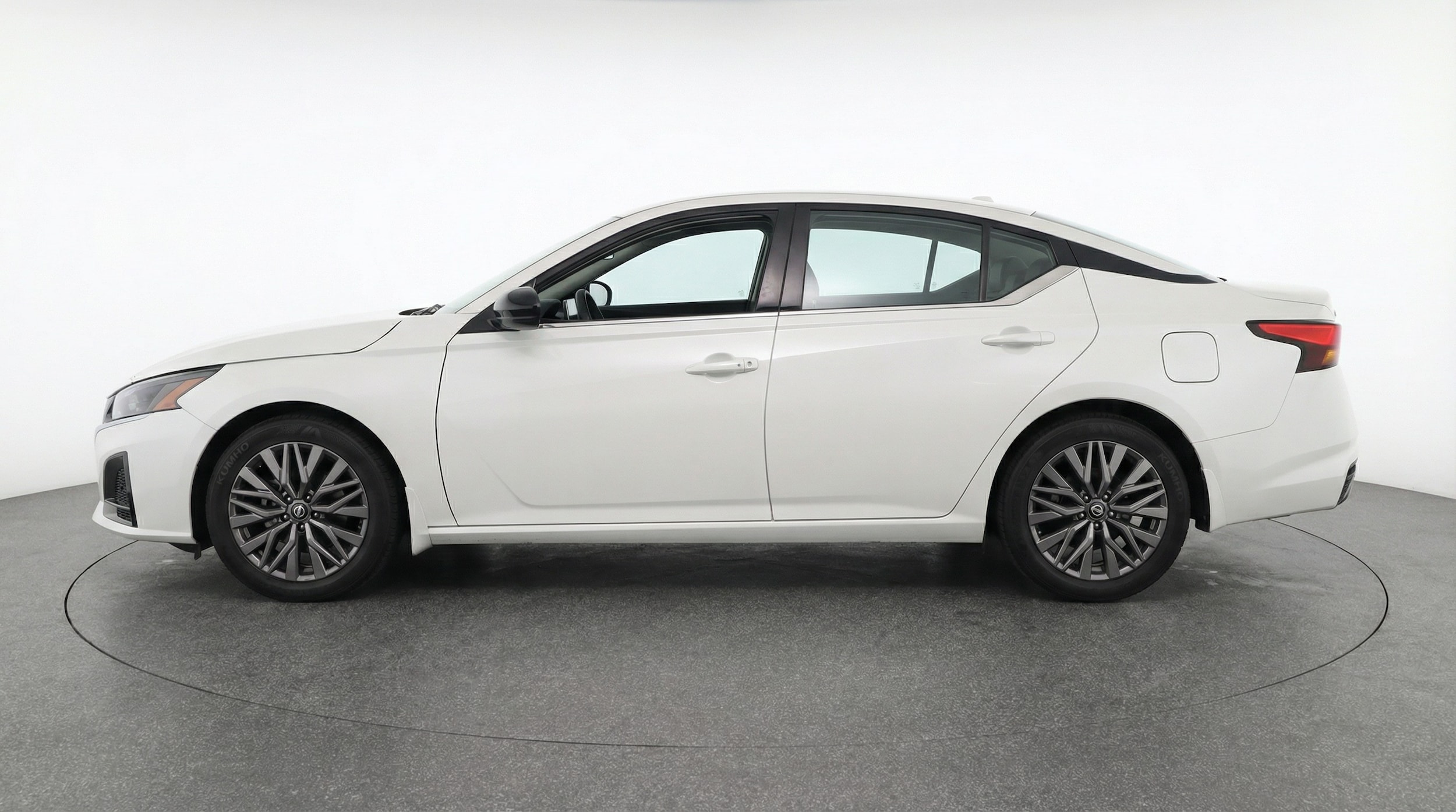 Thumbnail: 2025 Nissan Altima - 4