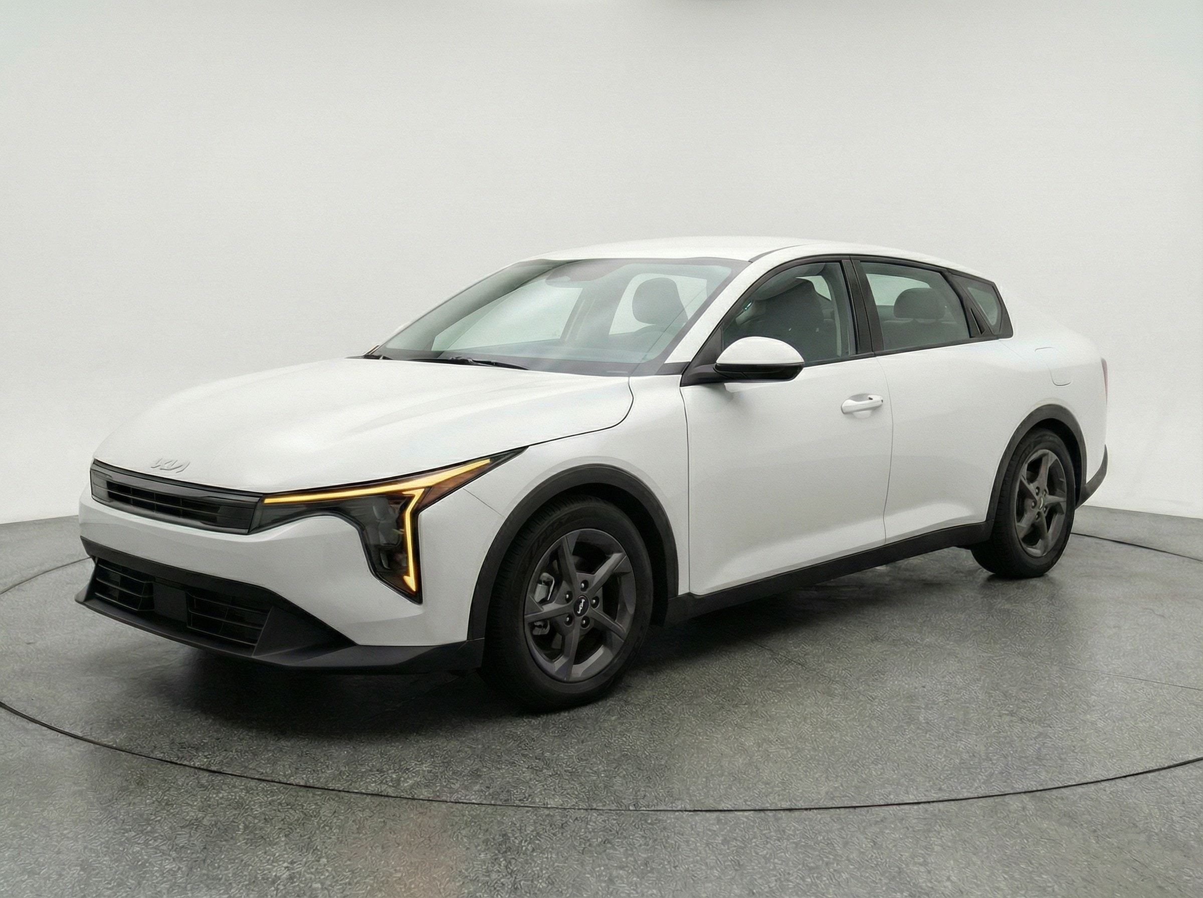 Thumbnail: 2025 Kia K4 - 3