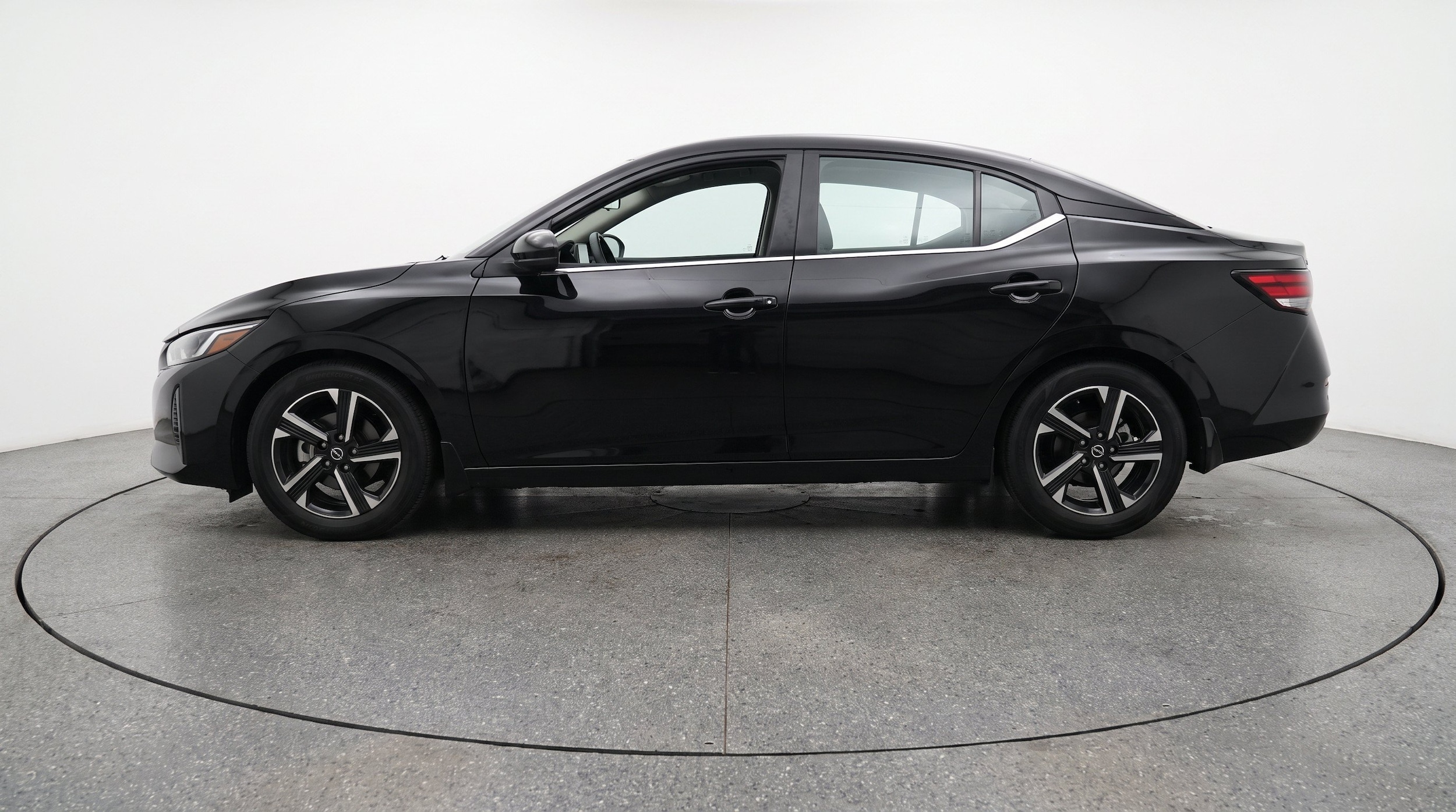 Thumbnail: 2025 Nissan Sentra - 5