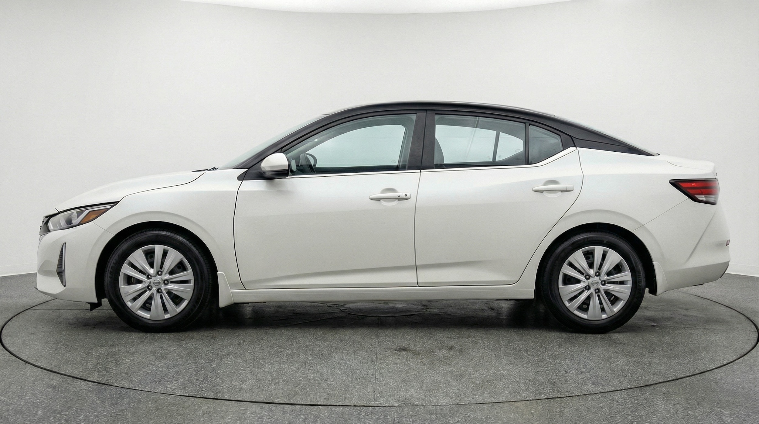 Thumbnail: 2025 Nissan Sentra - 4