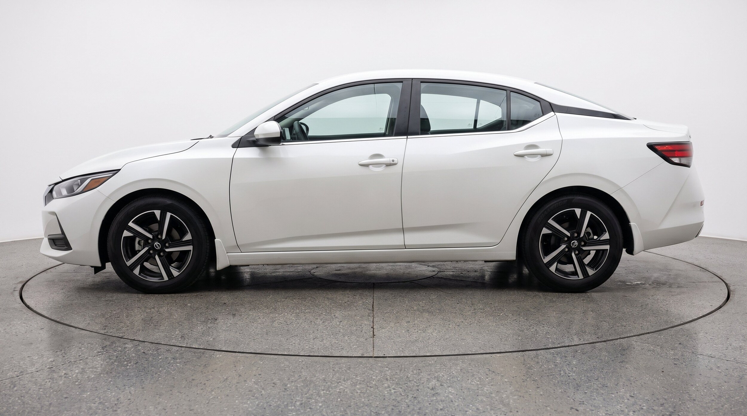 Thumbnail: 2025 Nissan Sentra - 5
