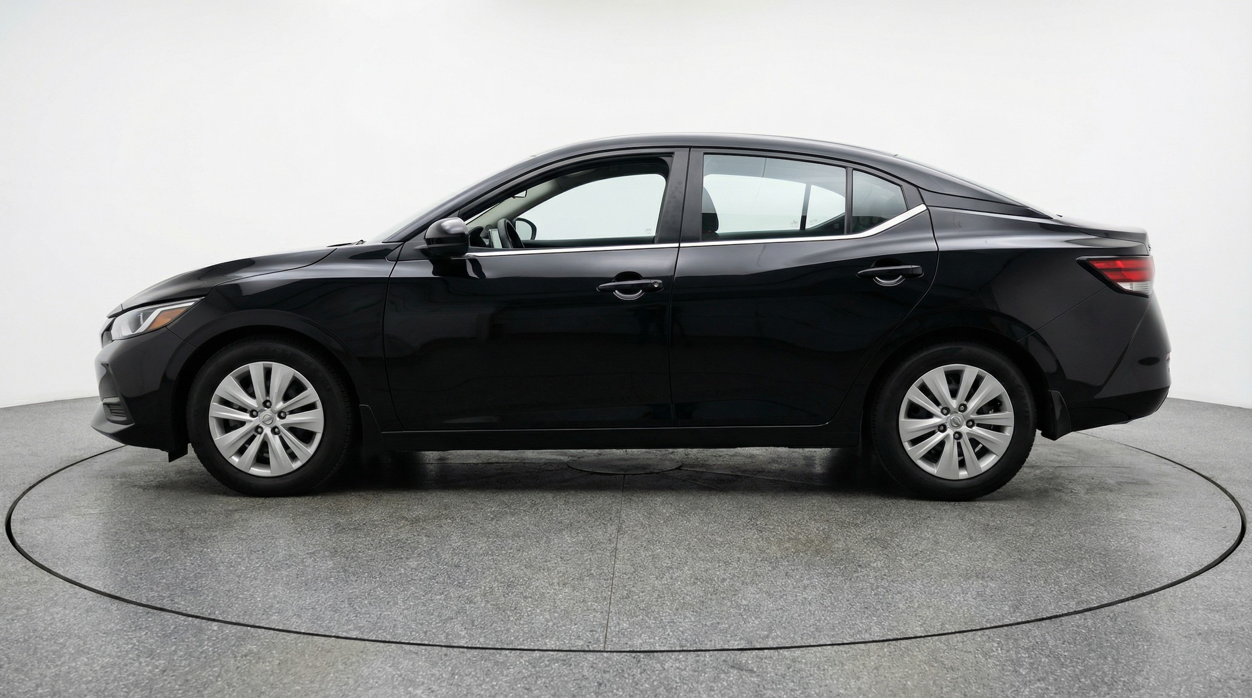 Thumbnail: 2025 Nissan Sentra - 4