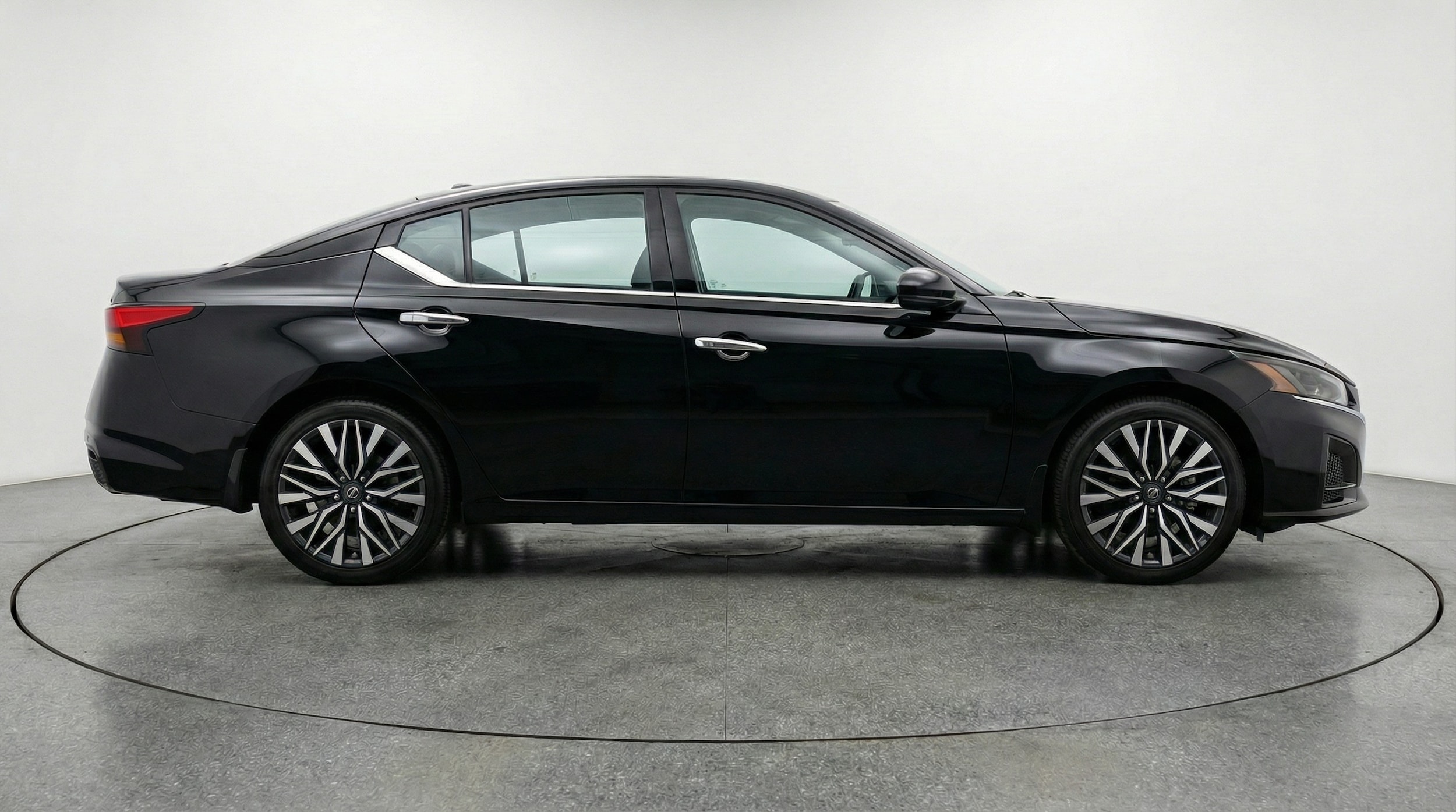 Thumbnail: 2025 Nissan Altima - 8