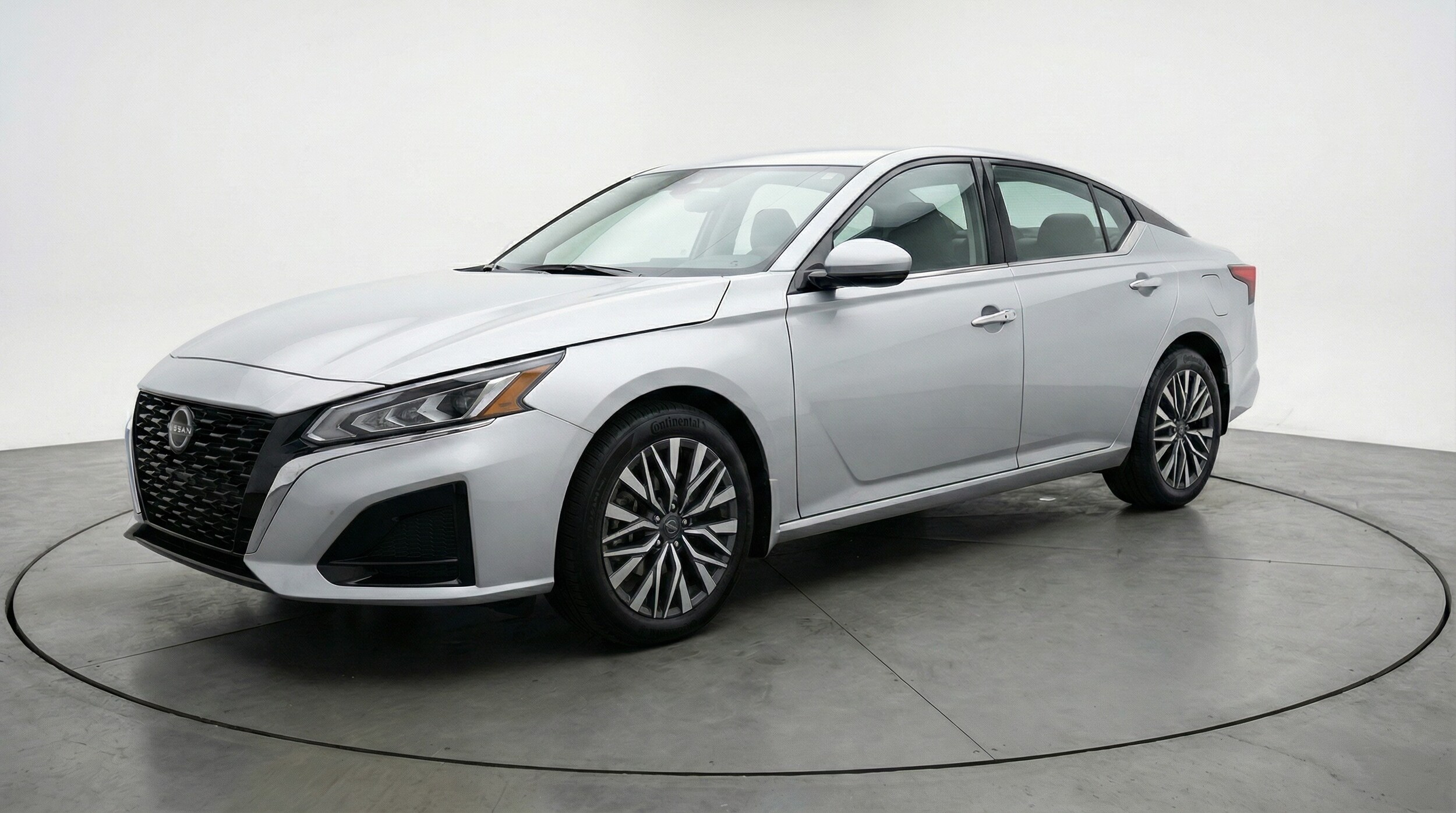 Thumbnail: 2025 Nissan Altima - 3