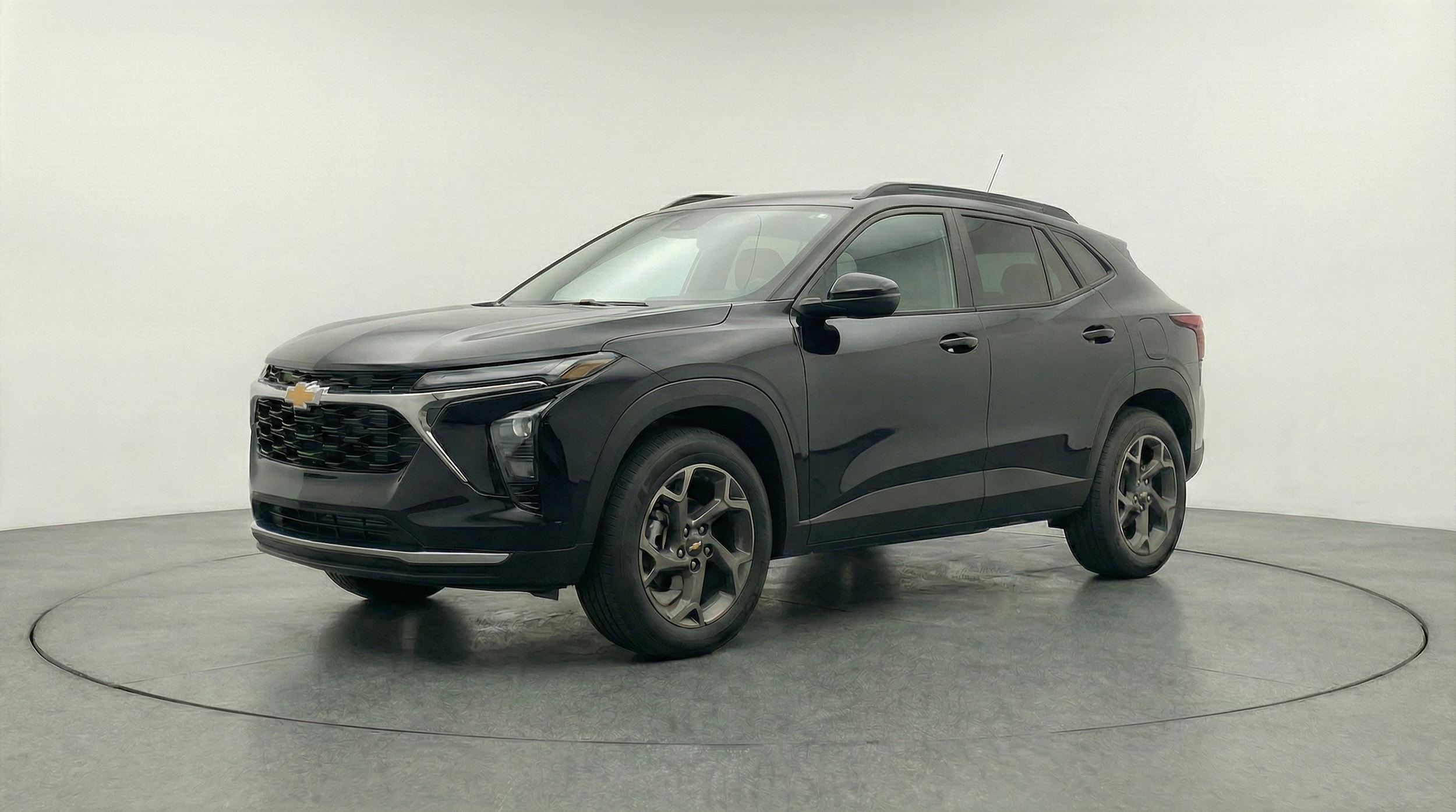 Thumbnail: 2025 Chevrolet Trax - 3