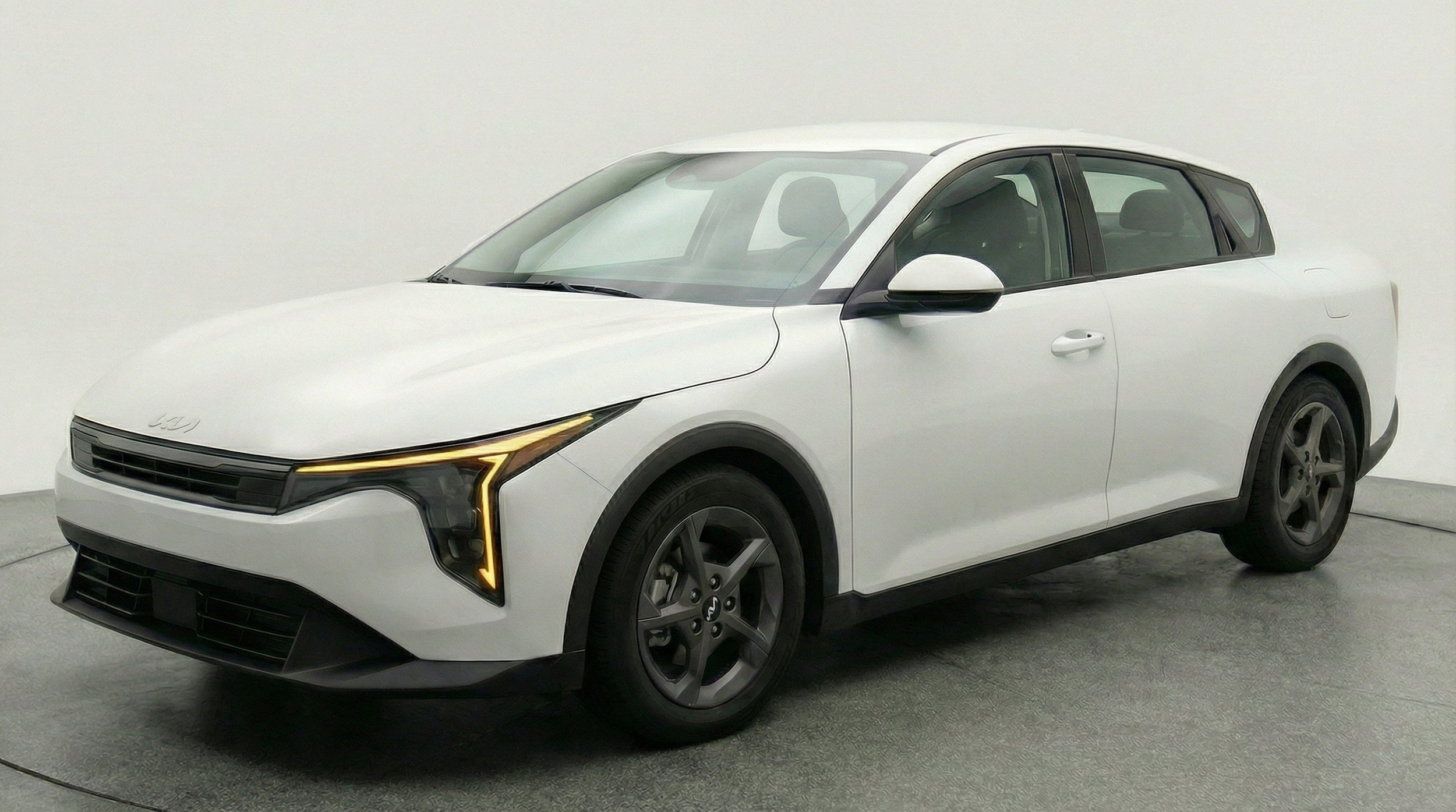 Thumbnail: 2025 Kia K4 - 3
