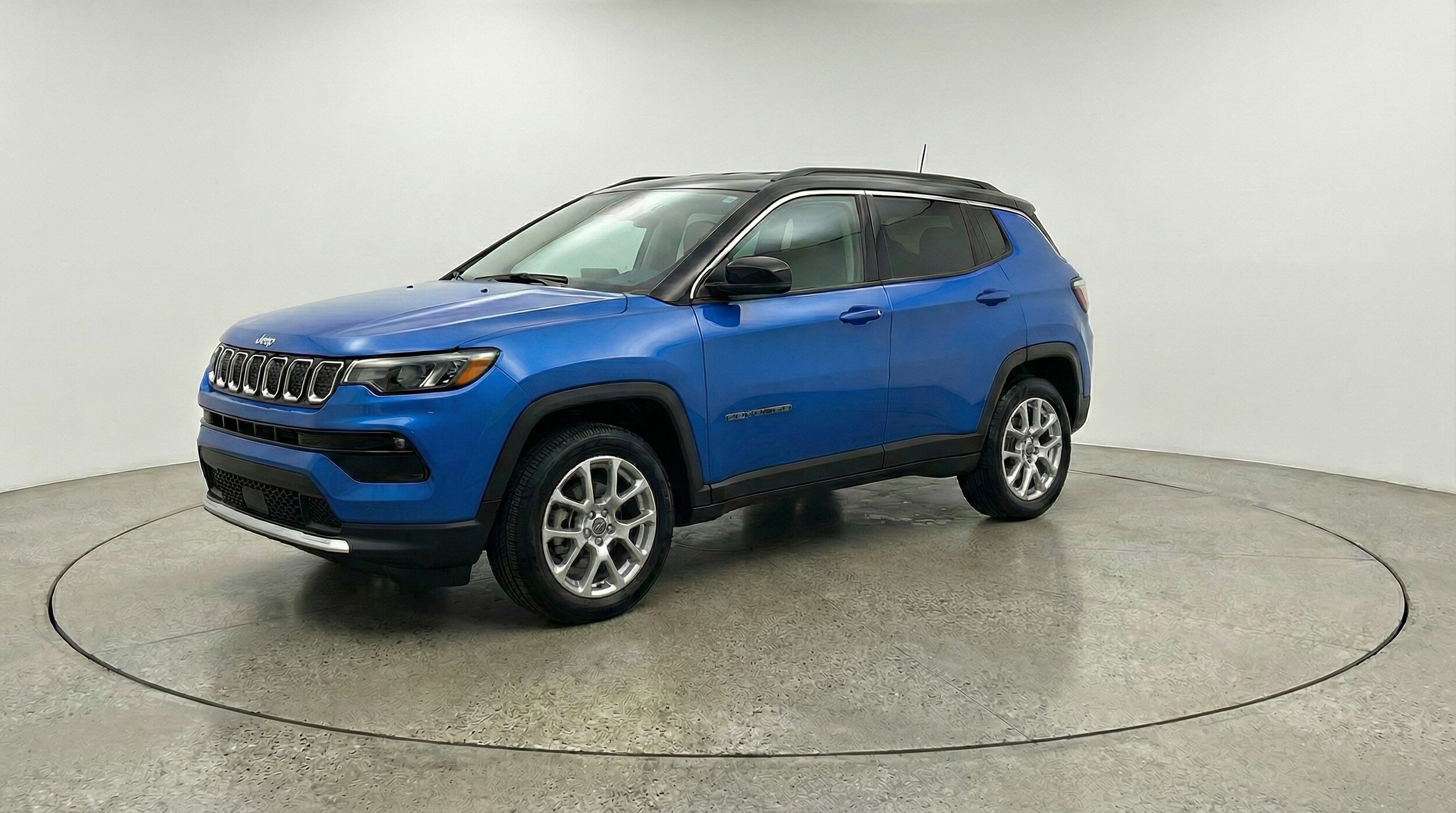 Thumbnail: 2025 Jeep Compass - 3