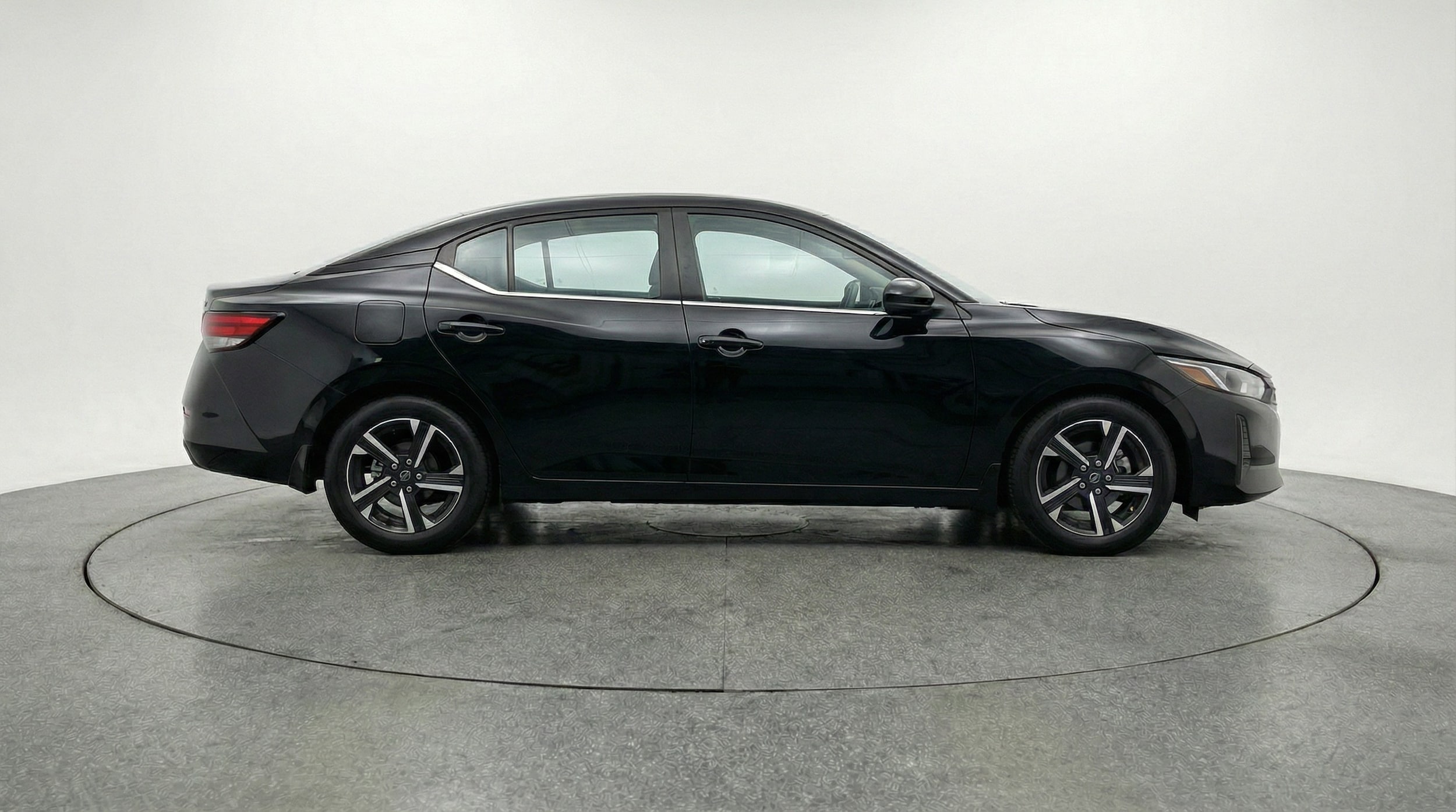 Thumbnail: 2025 Nissan Sentra - 4