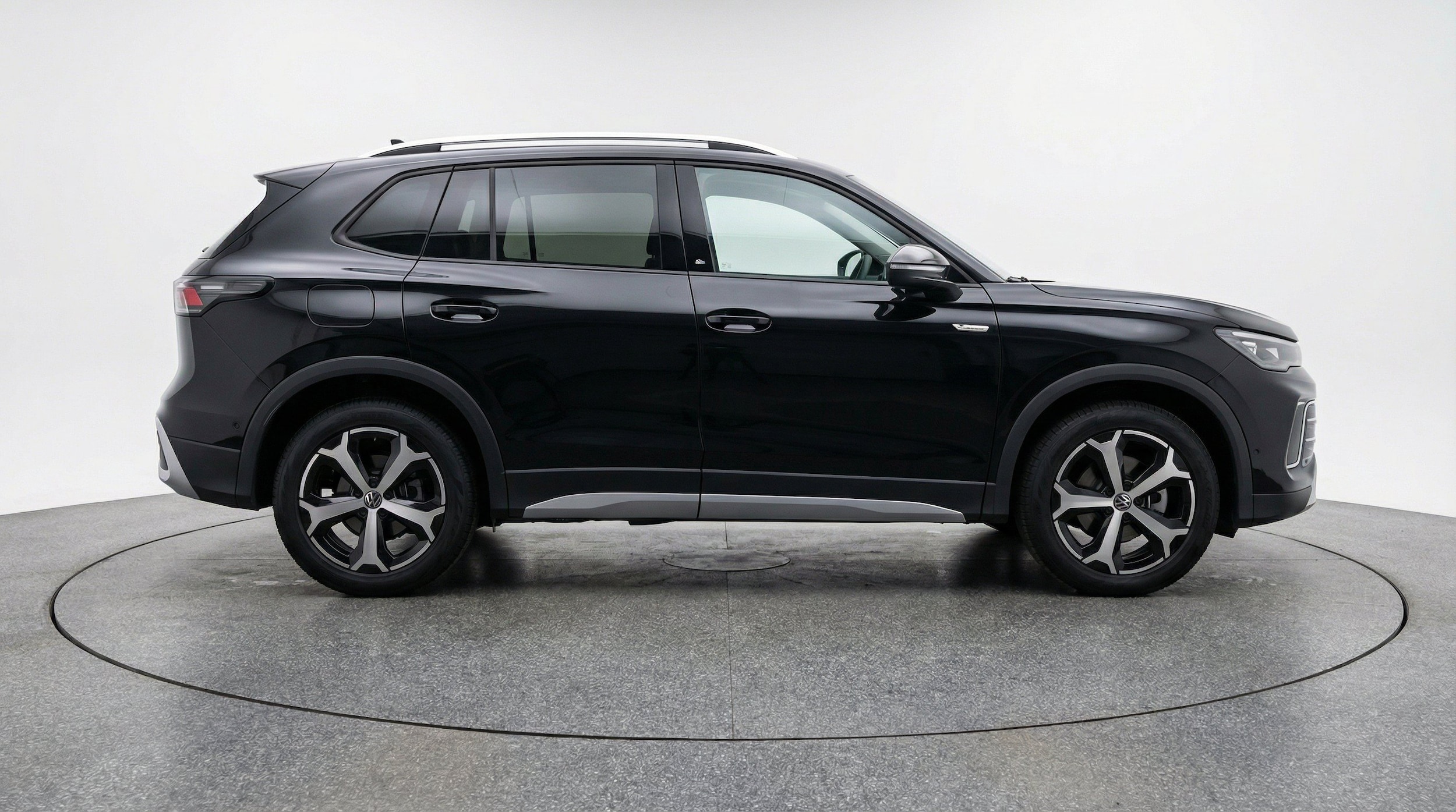 Thumbnail: 2026 Volkswagen Tiguan - 11