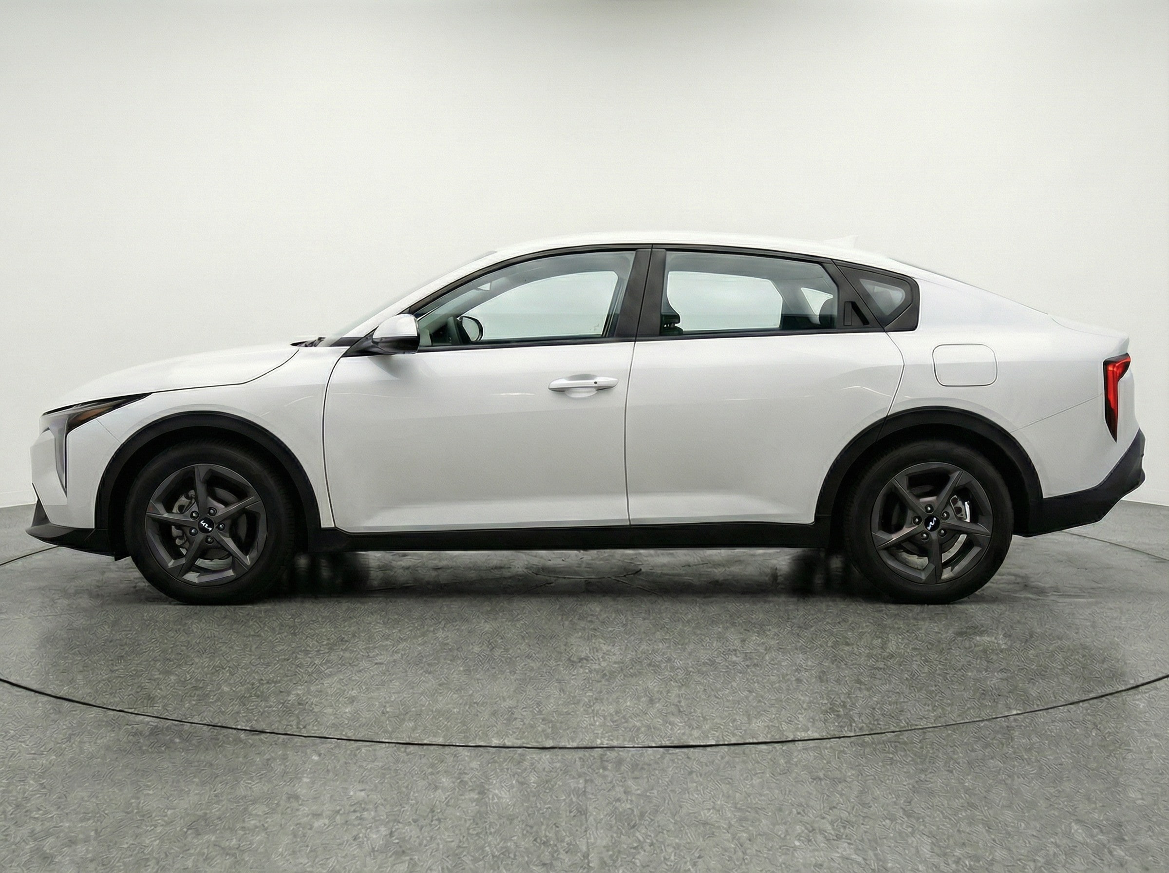 Thumbnail: 2025 Kia K4 - 4