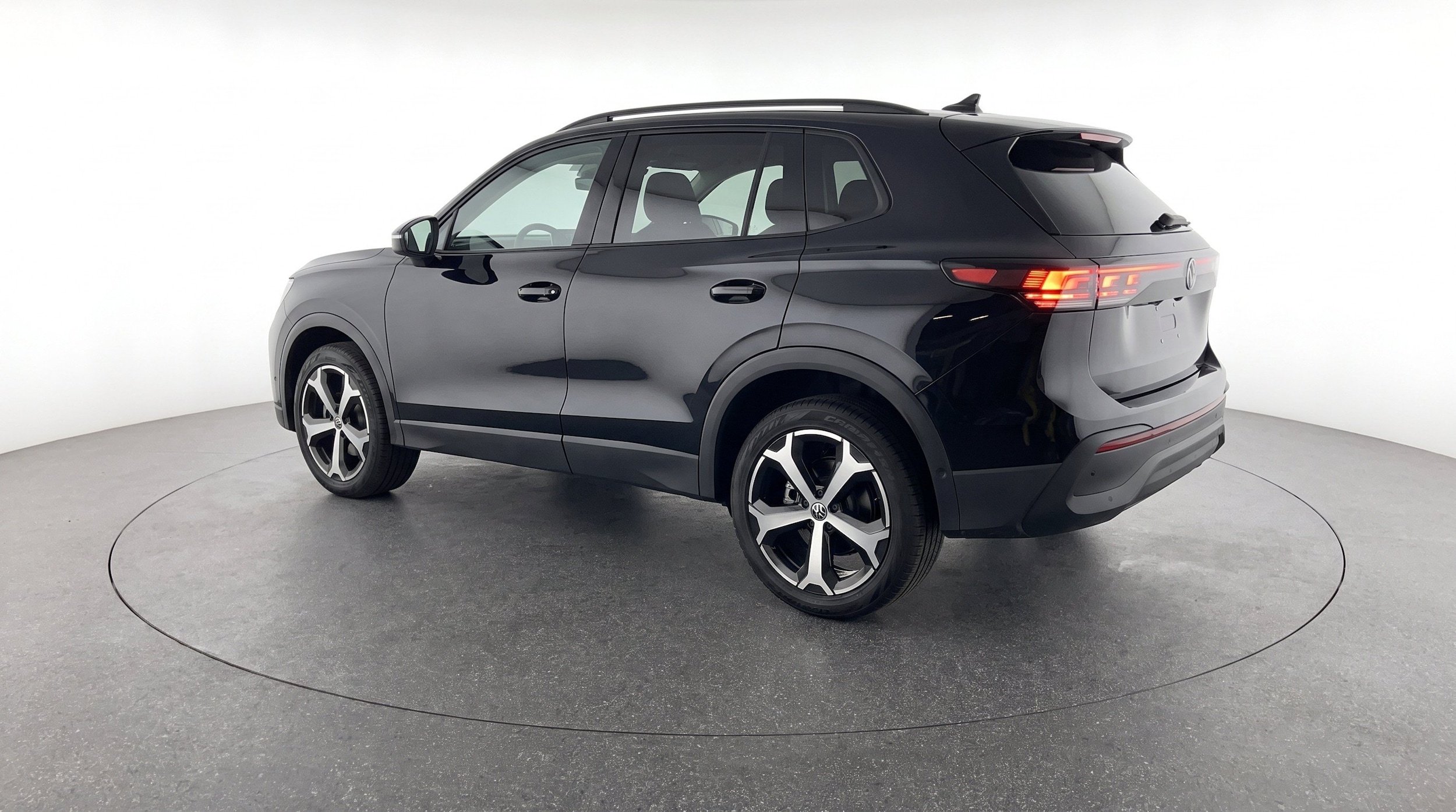 Thumbnail: 2026 Volkswagen Tiguan - 6
