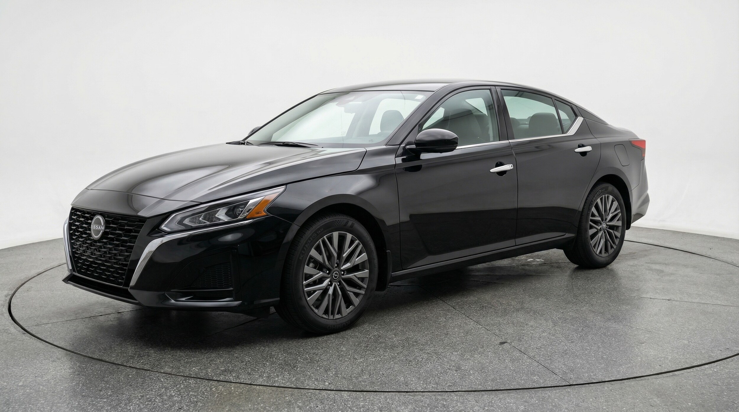 Thumbnail: 2025 Nissan Altima - 3