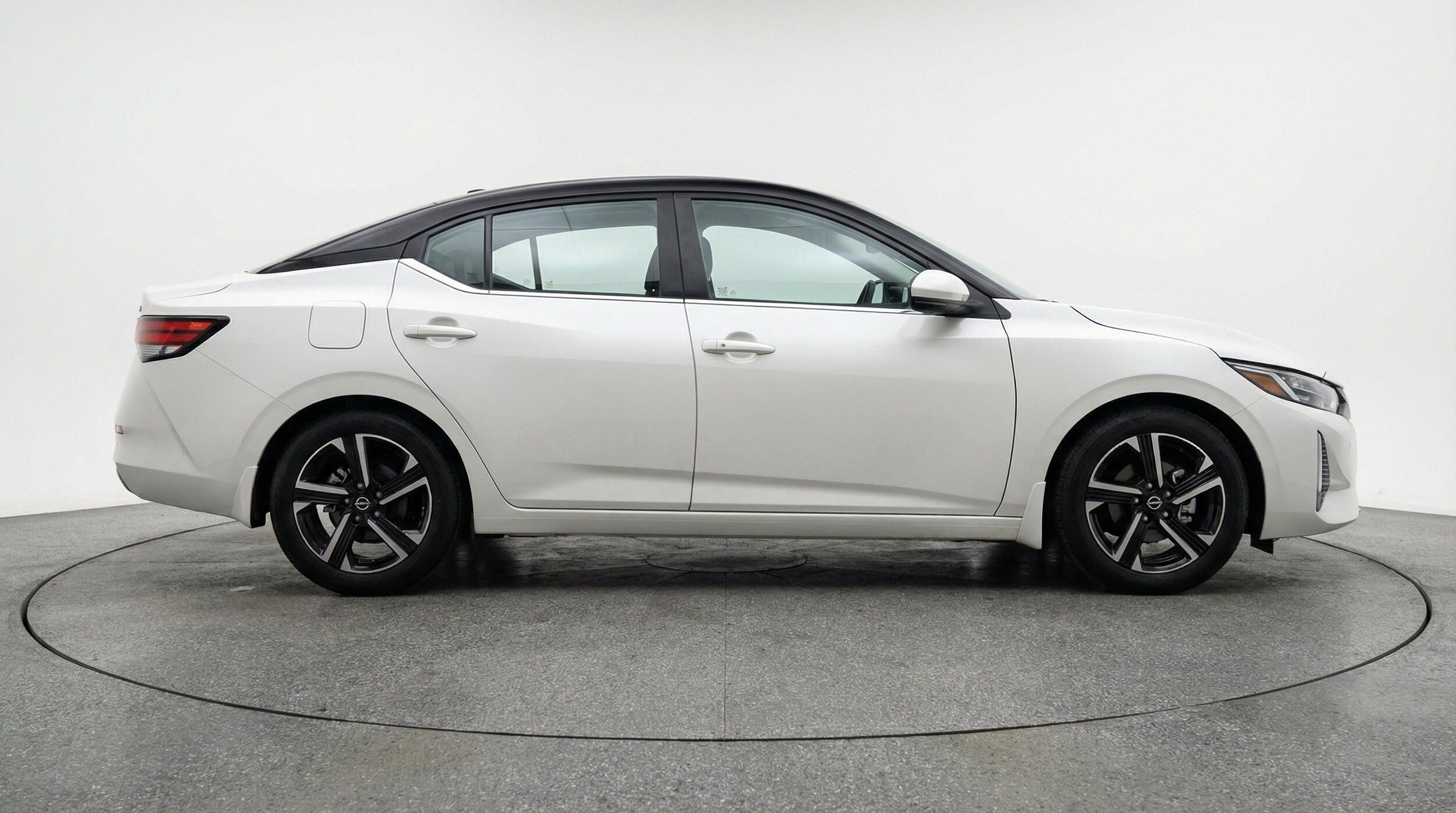 Thumbnail: 2025 Nissan Sentra - 11