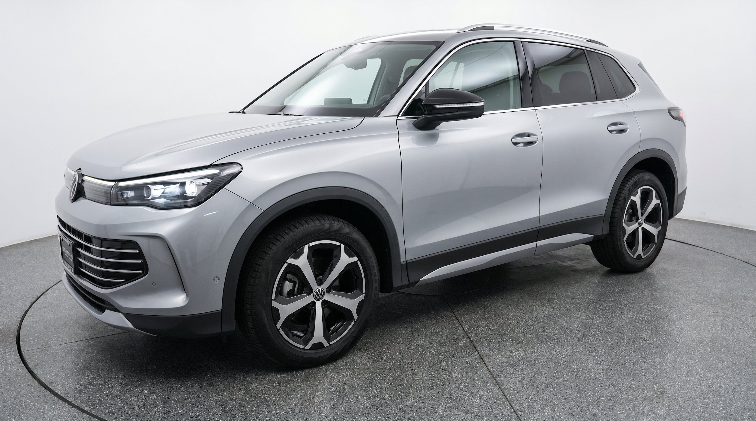 Thumbnail: 2026 Volkswagen Tiguan - 3