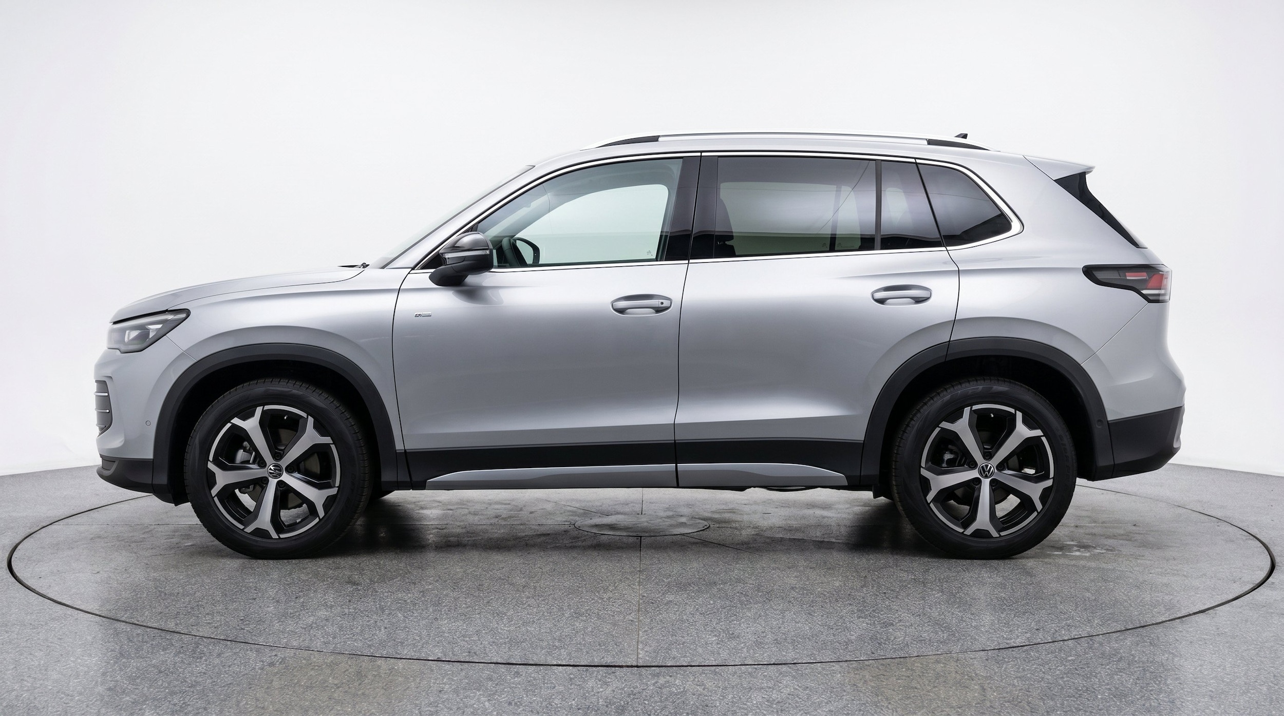 Thumbnail: 2026 Volkswagen Tiguan - 5