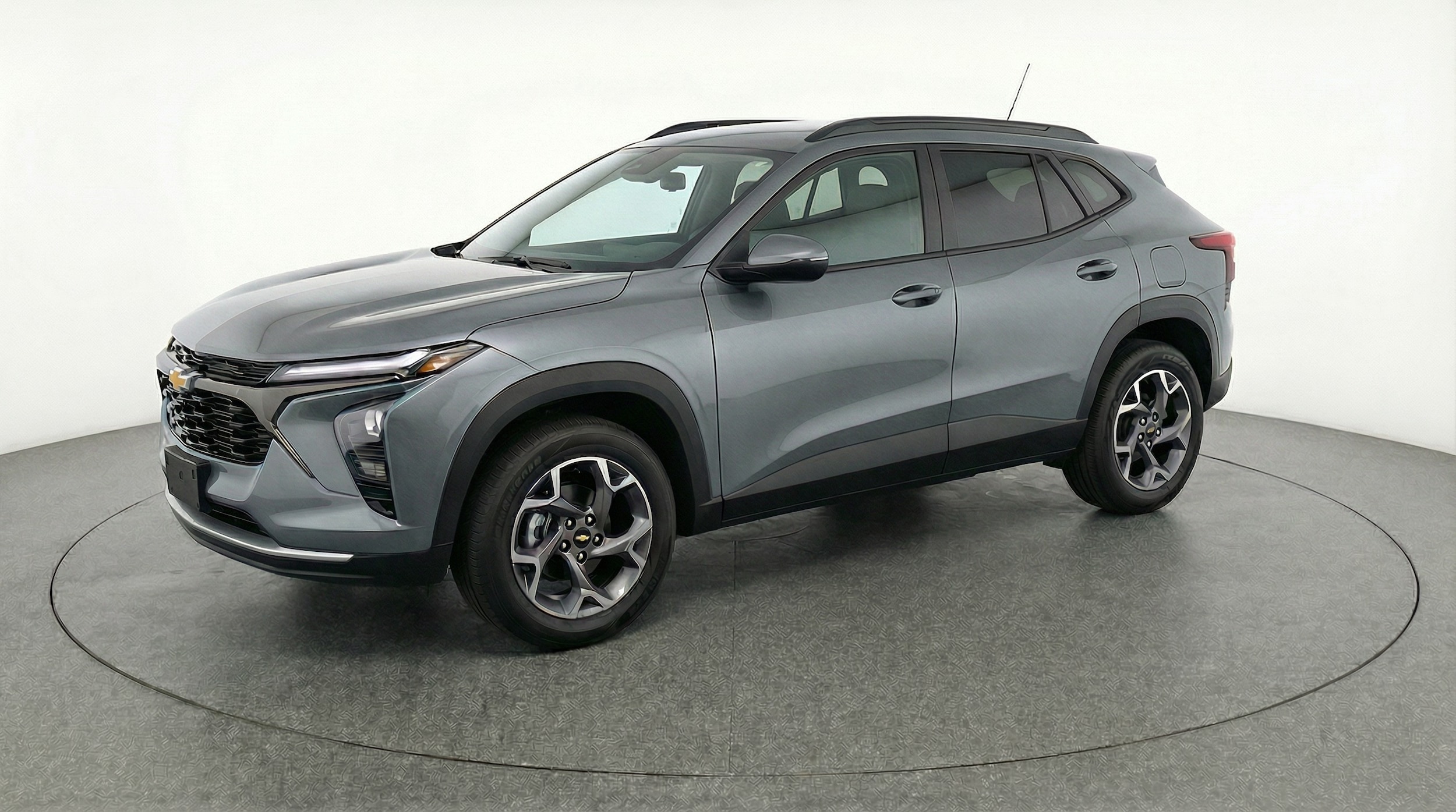 Thumbnail: 2025 Chevrolet Trax - 3