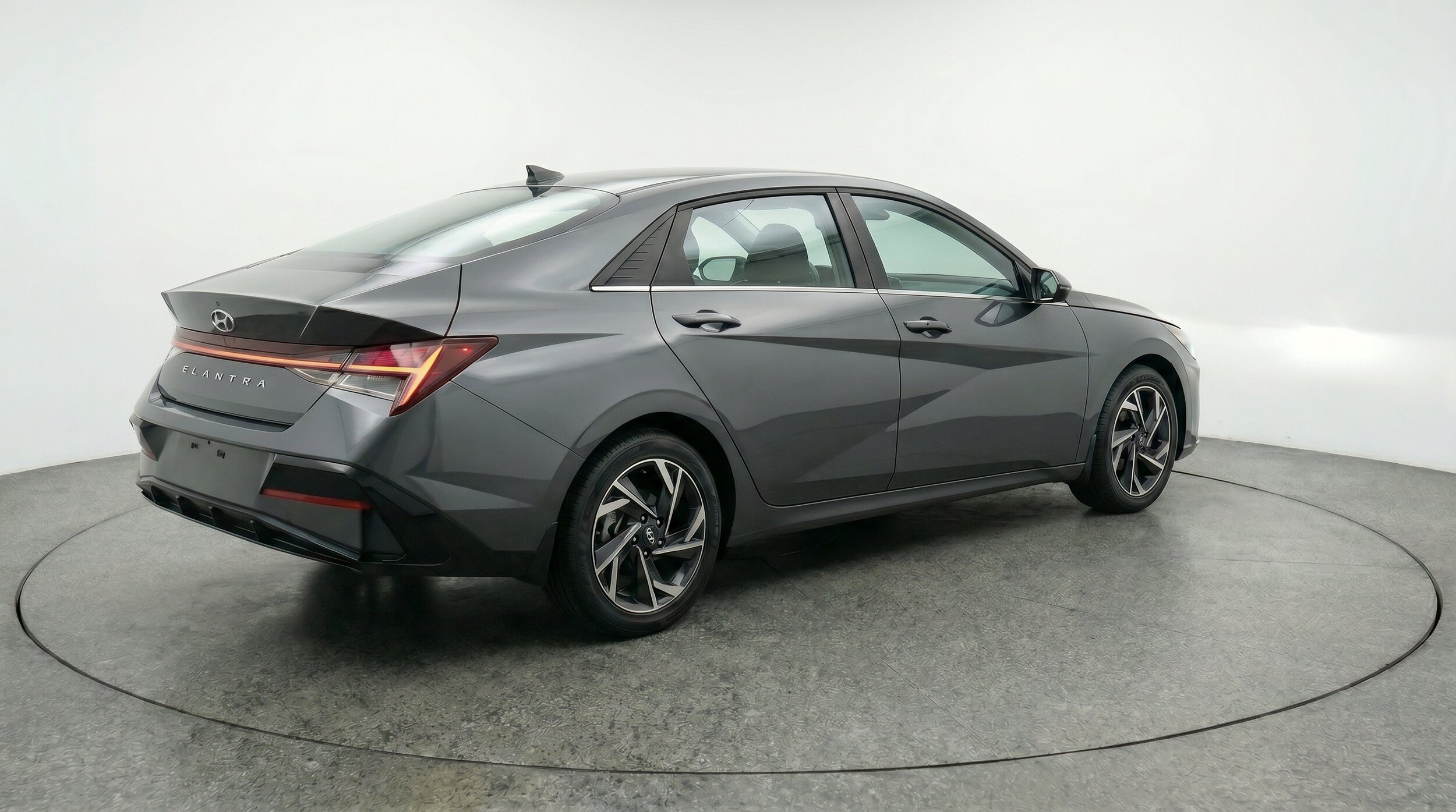 Thumbnail: 2025 Hyundai Elantra - 9