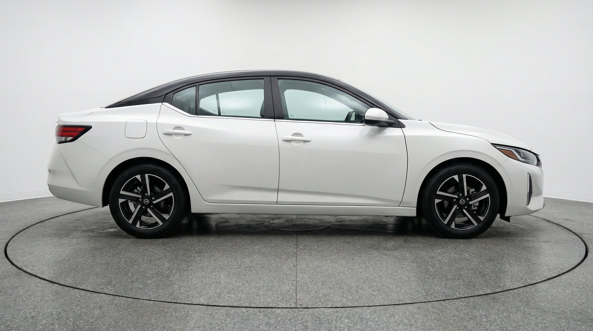 Thumbnail: 2025 Nissan Sentra - 11