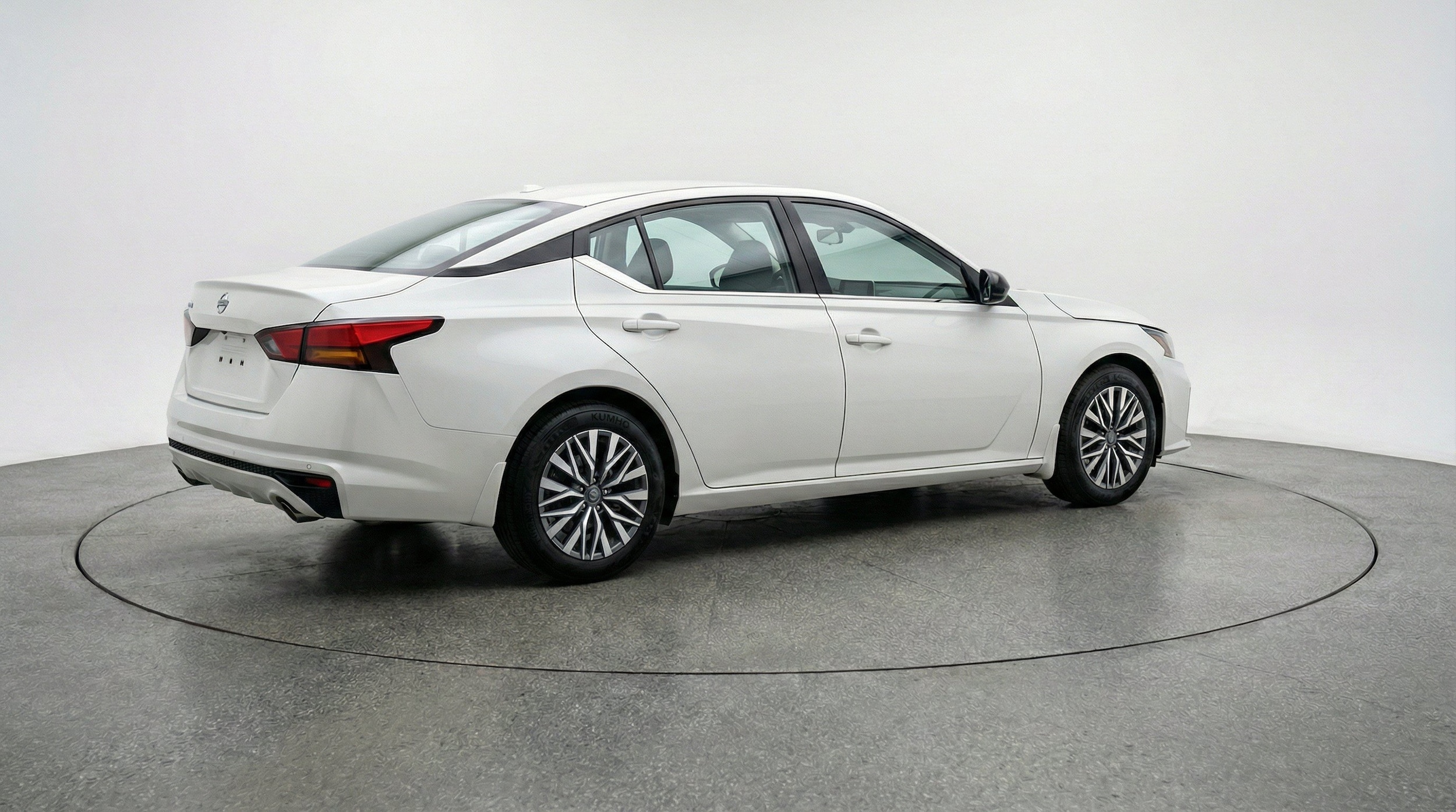Thumbnail: 2025 Nissan Altima - 9