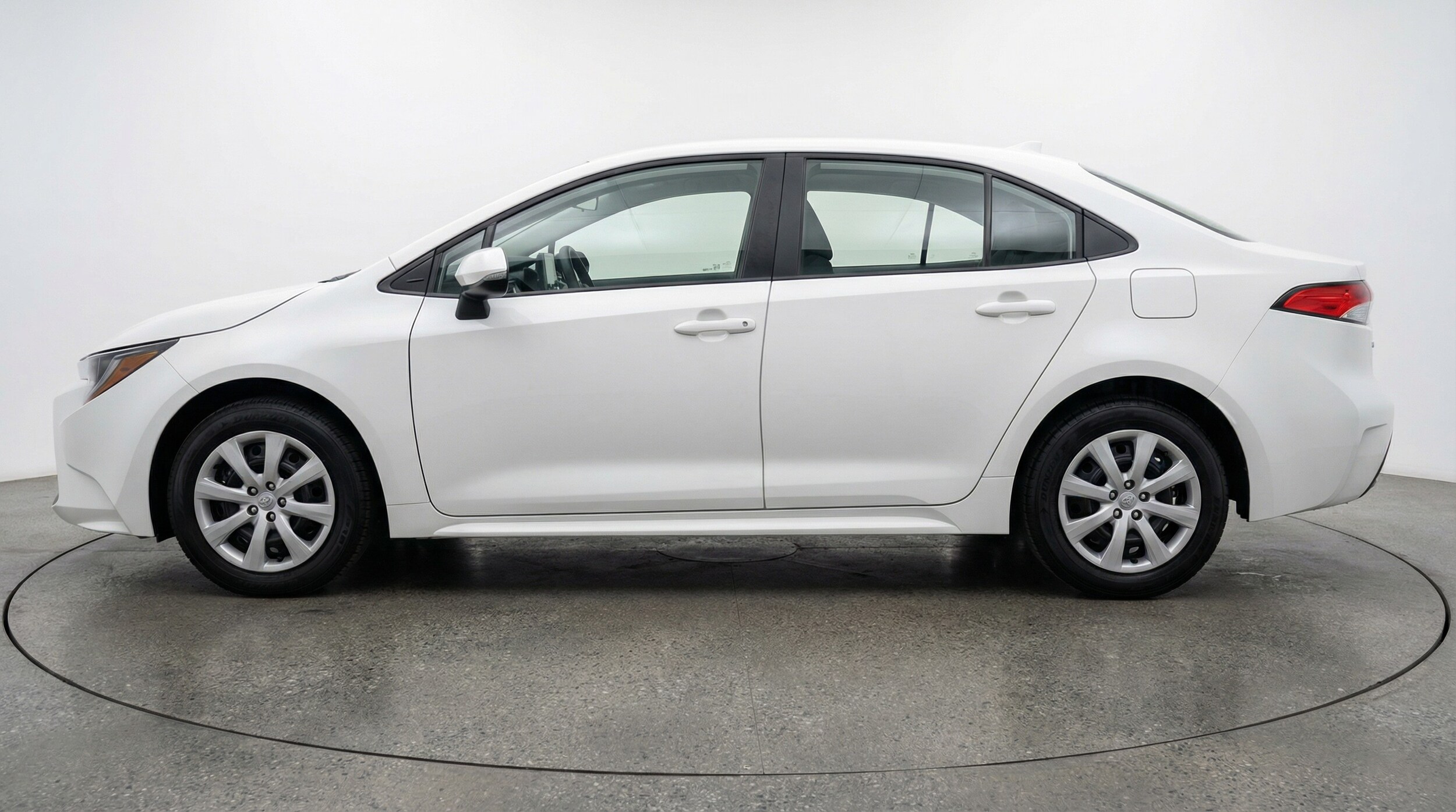 Thumbnail: 2025 Toyota Corolla - 4