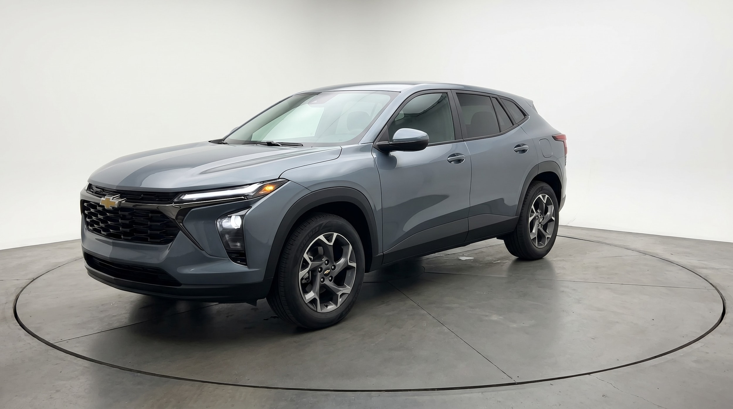 Thumbnail: 2025 Chevrolet Trax - 3