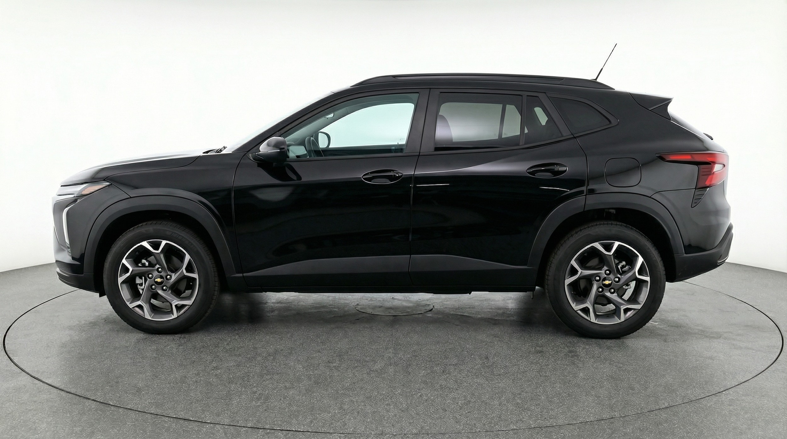 Thumbnail: 2025 Chevrolet Trax - 4