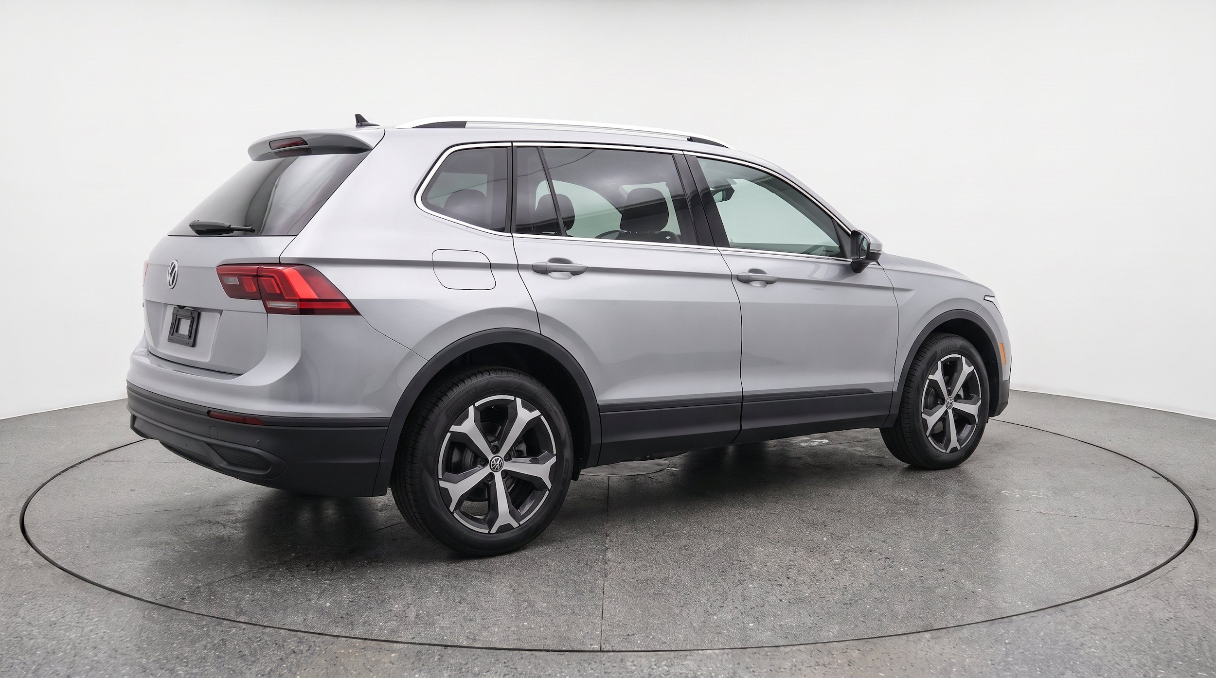 Thumbnail: 2026 Volkswagen Tiguan - 9