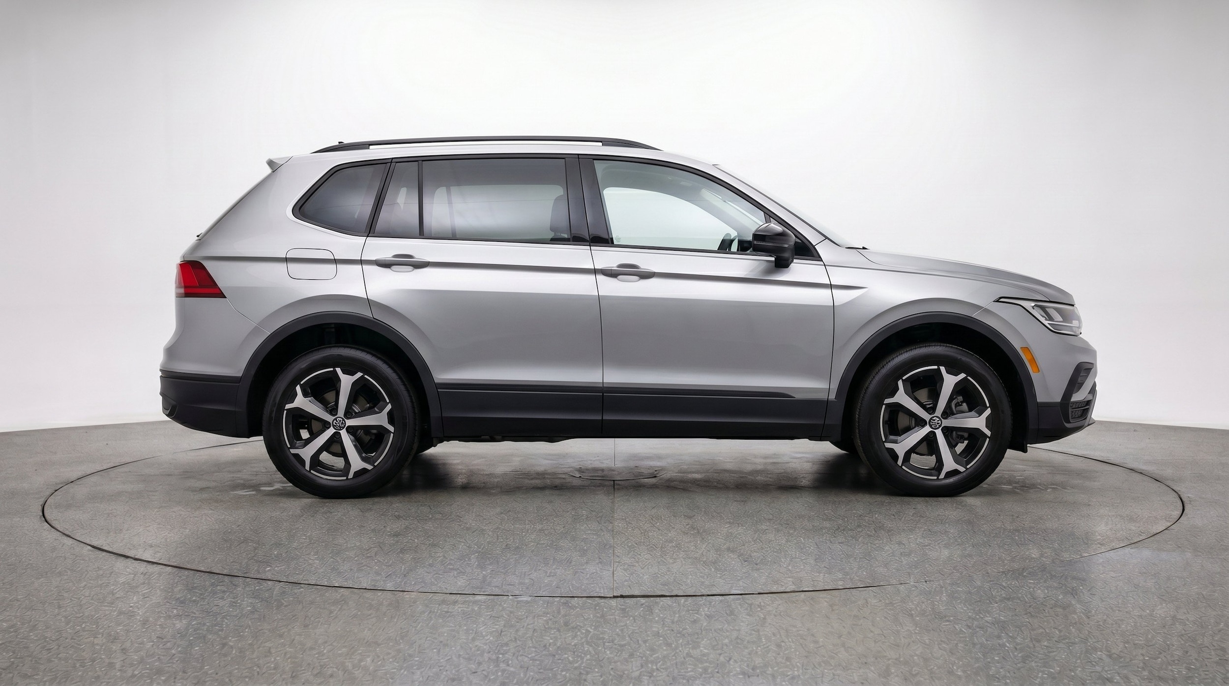 Thumbnail: 2026 Volkswagen Tiguan - 11