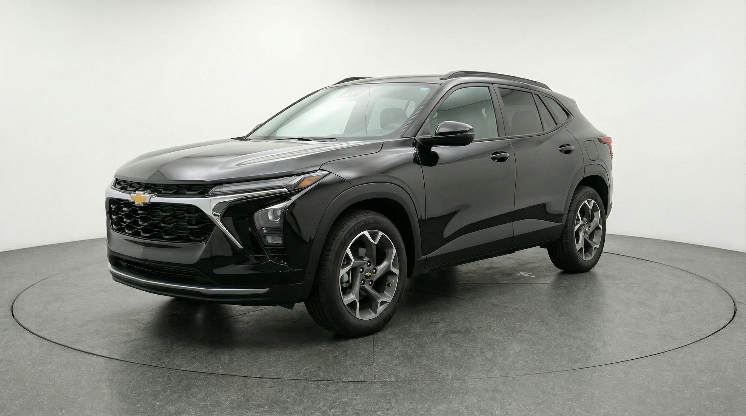 Thumbnail: 2025 Chevrolet Trax - 3