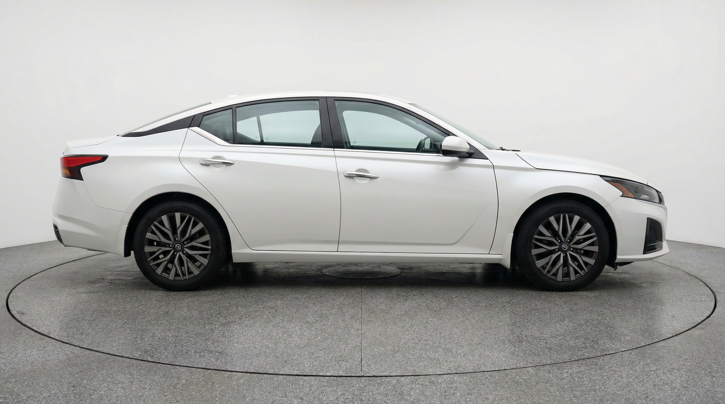 Thumbnail: 2025 Nissan Altima - 11