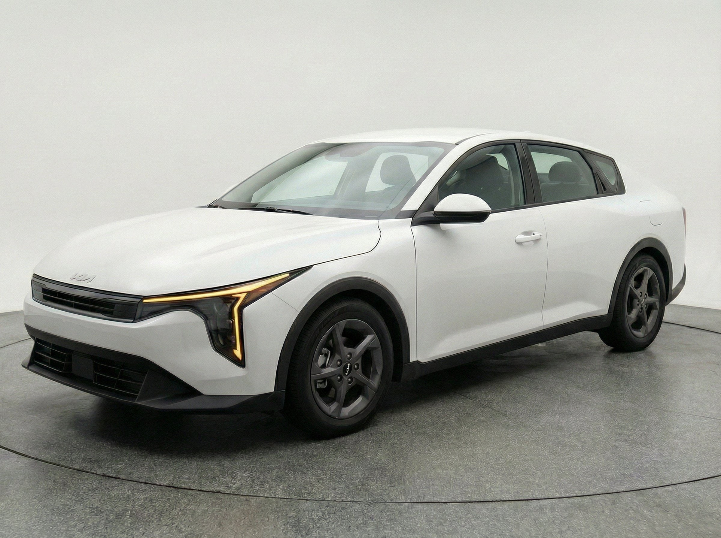 Thumbnail: 2025 Kia K4 - 3
