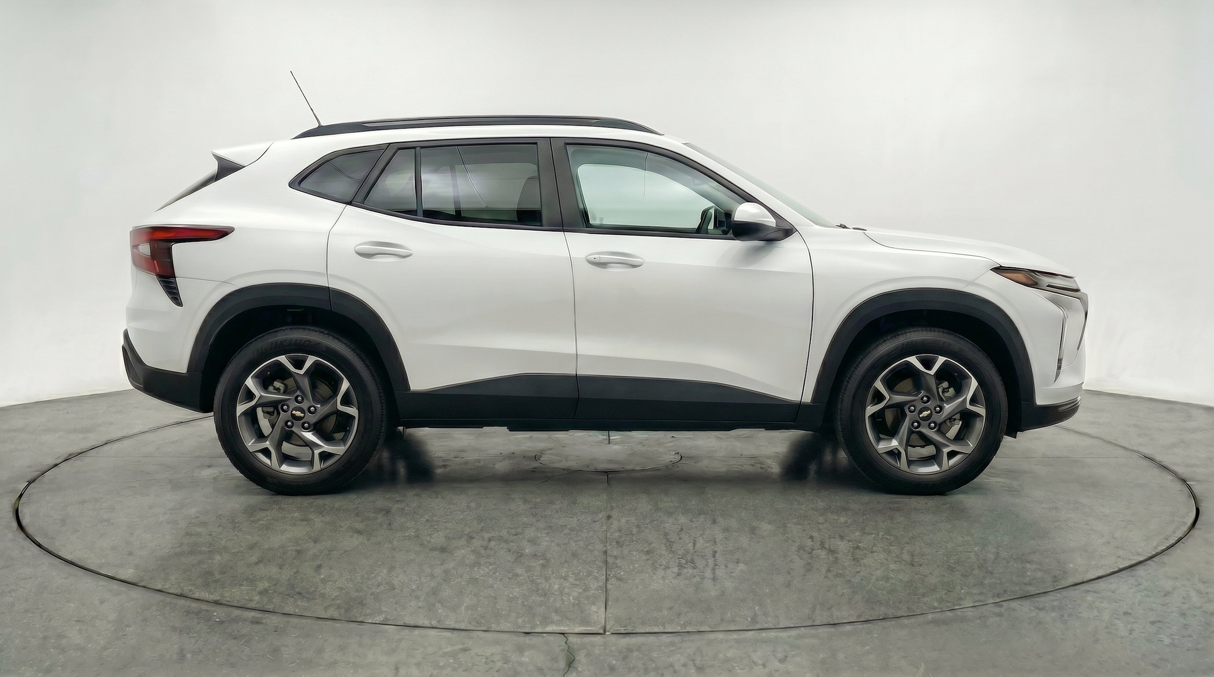 Thumbnail: 2025 Chevrolet Trax - 11