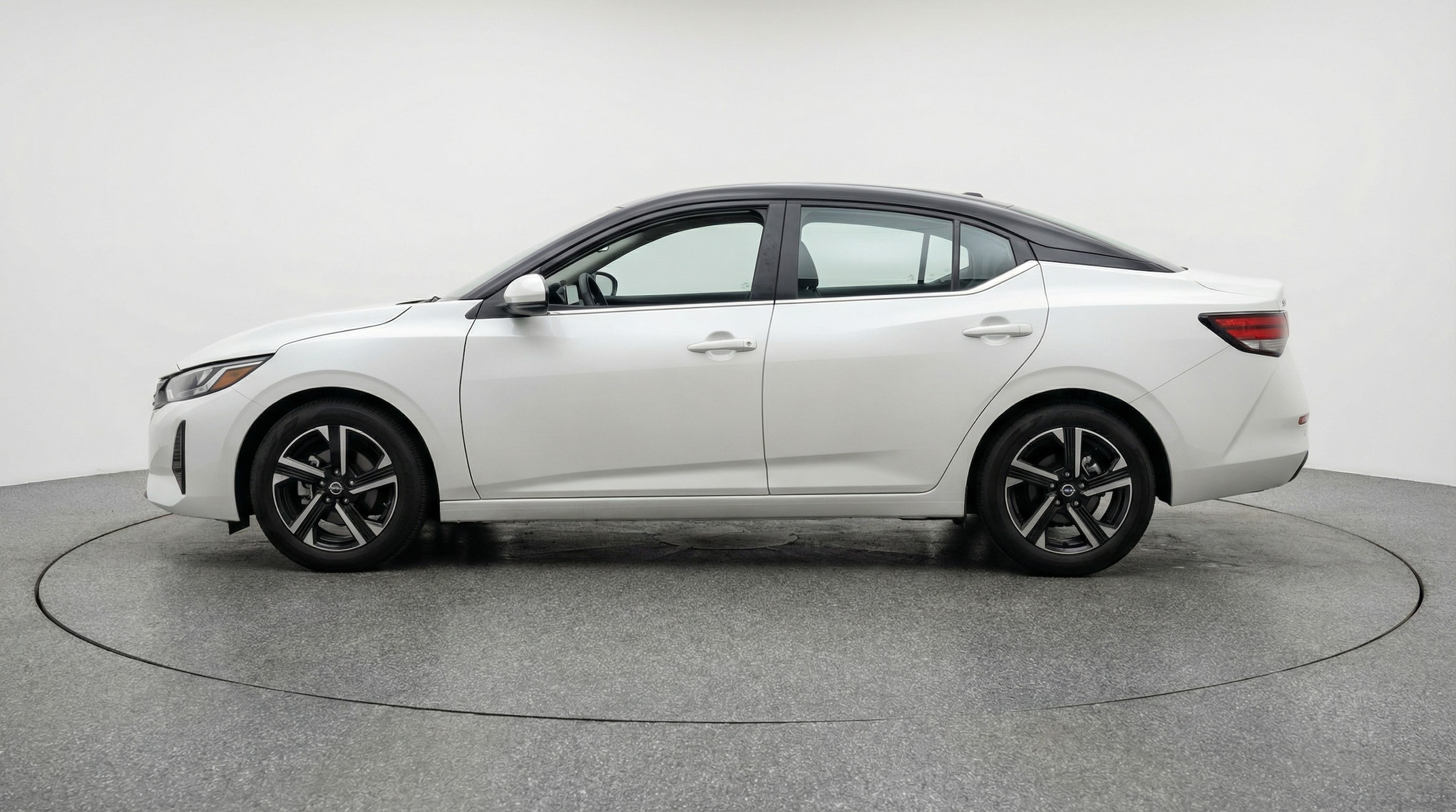 Thumbnail: 2025 Nissan Sentra - 4