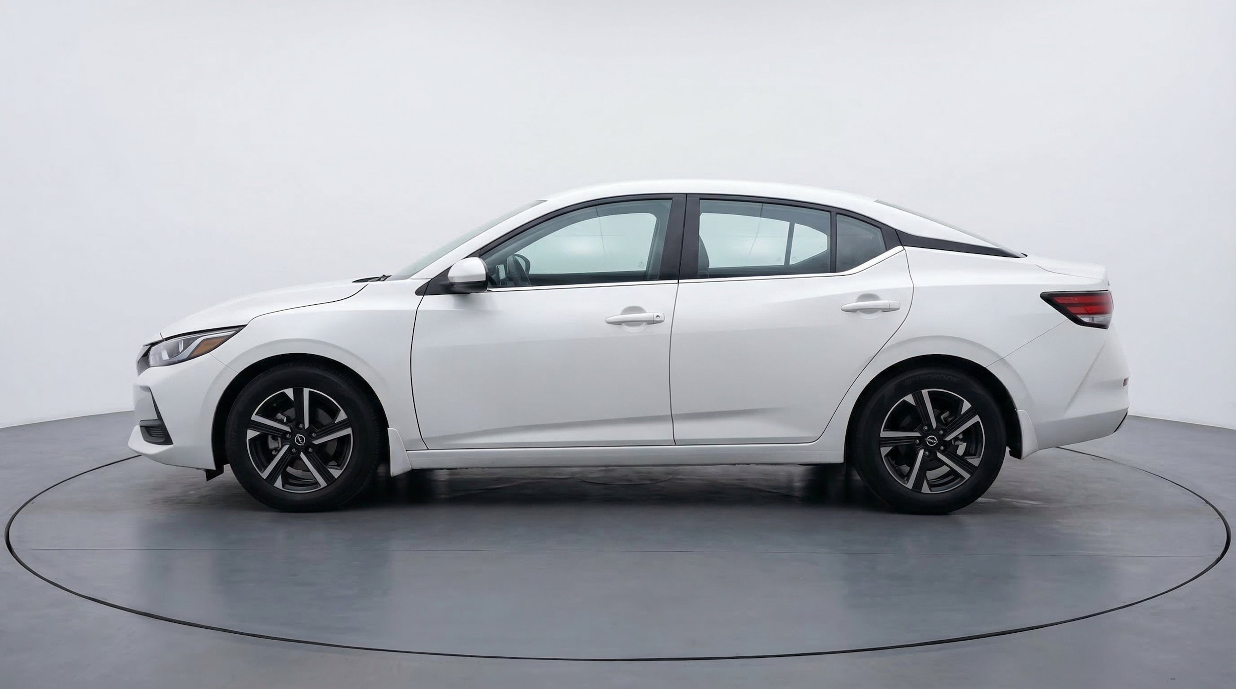 Thumbnail: 2025 Nissan Sentra - 5