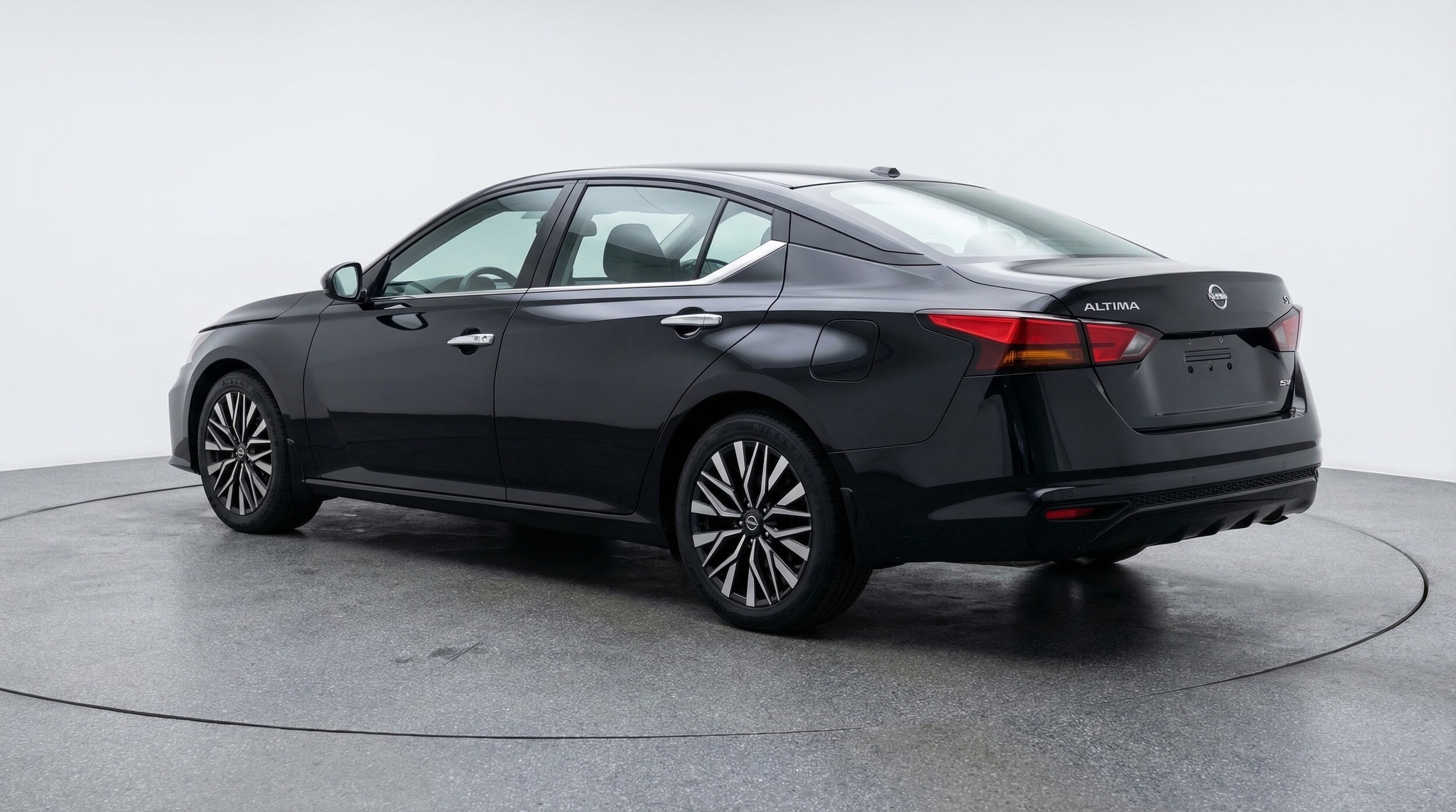 Thumbnail: 2025 Nissan Altima - 5