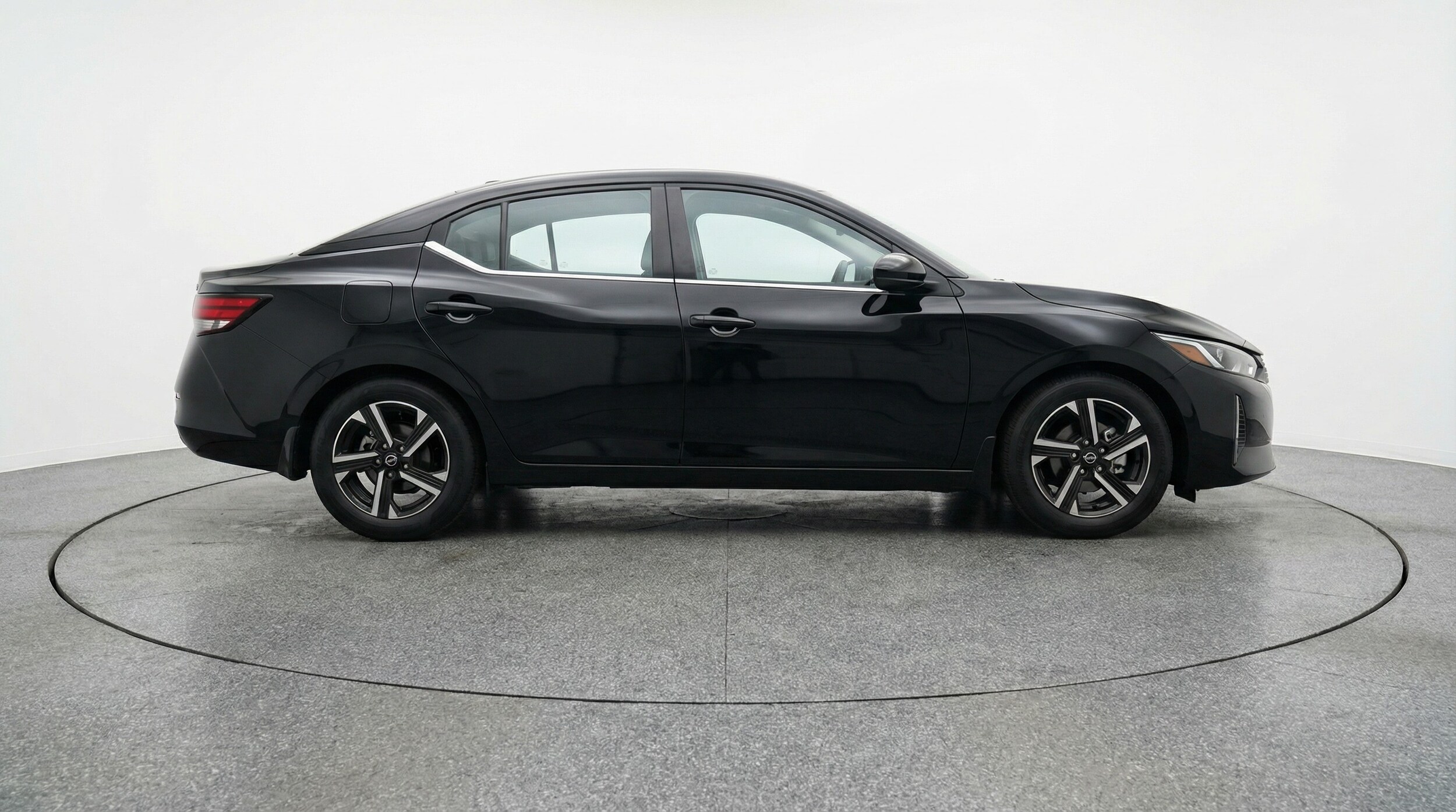 Thumbnail: 2025 Nissan Sentra - 8