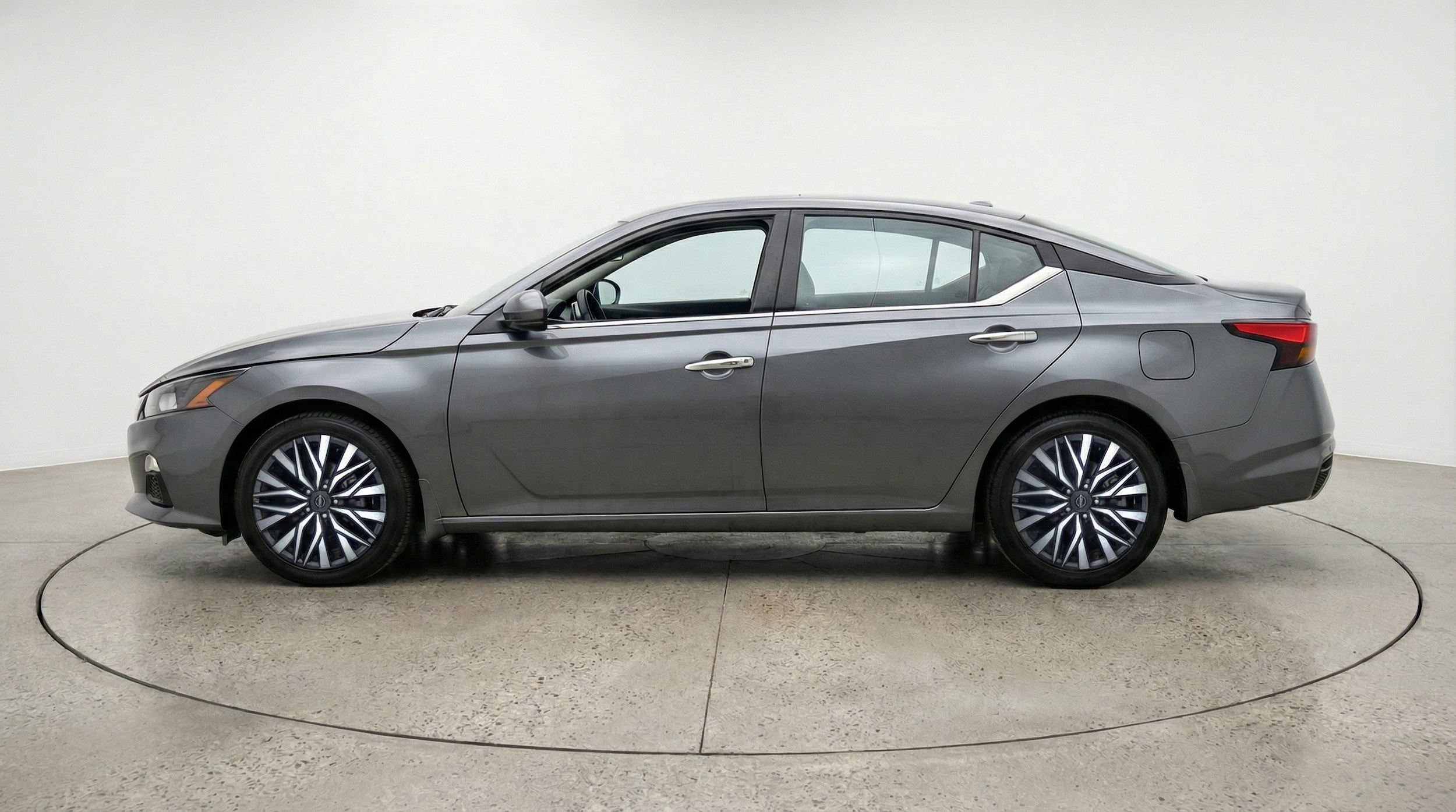 Thumbnail: 2025 Nissan Altima - 4