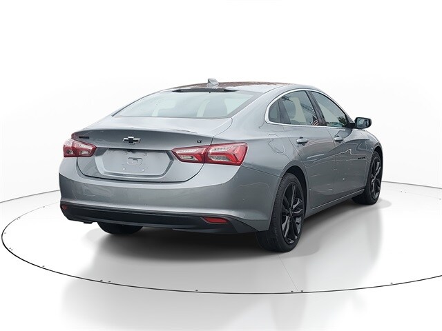 2023 Chevrolet Malibu 1LT photo 2