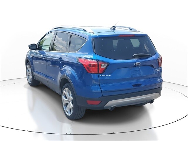 2019 Ford Escape Titanium photo 2