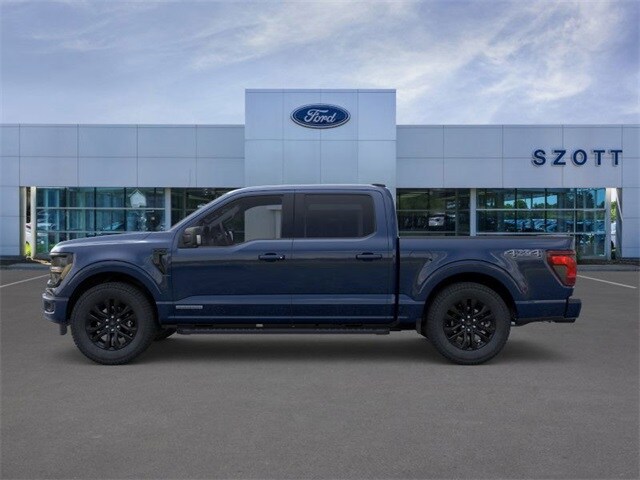 2025 Ford F-150 XLT photo 2