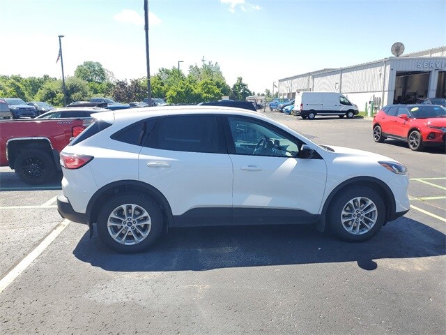 2021 Ford Escape SE photo 4