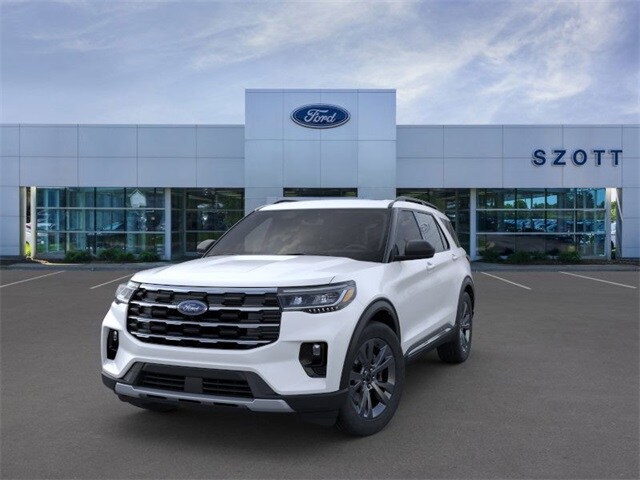 2025 Ford Explorer photo 2