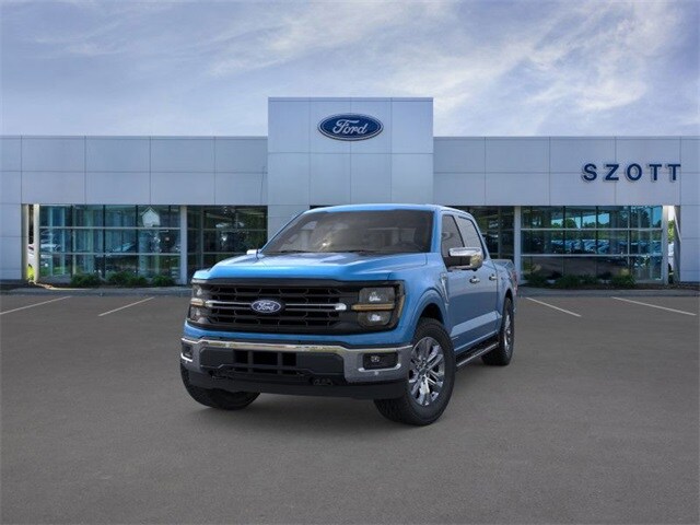 2025 Ford F-150 XLT photo 2