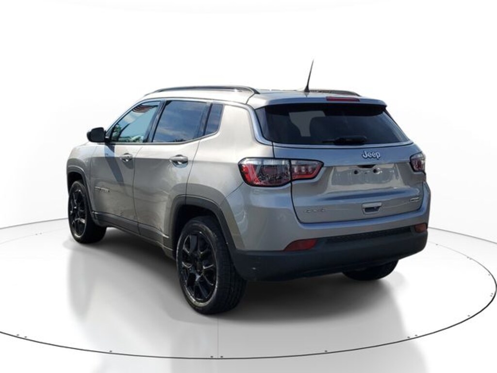 Certified 2023 Jeep Compass Latitude Lux SUV