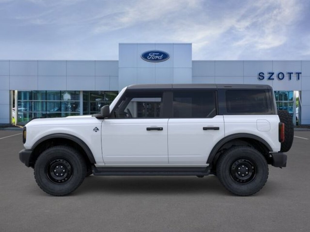 New 2026 Ford Bronco Outer Banks SUV
